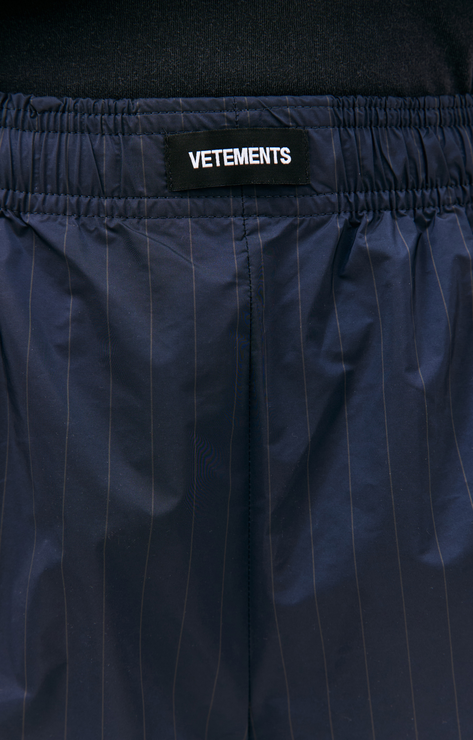 VETEMENTS Шорты в полоску с логотипом