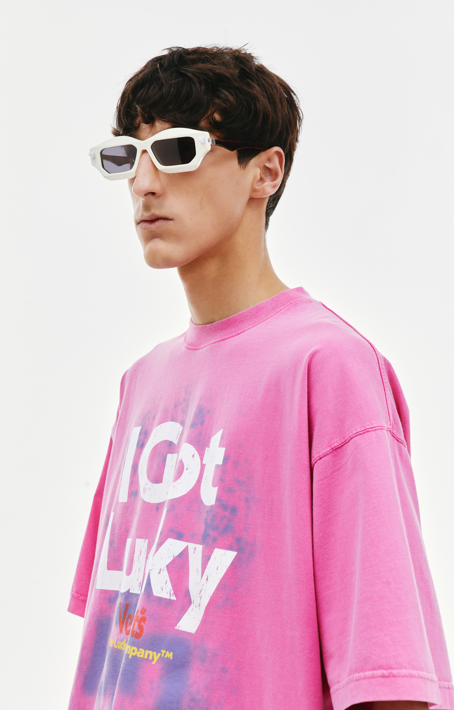 VETEMENTS Оверсайз футболка \'I got Lucky\'