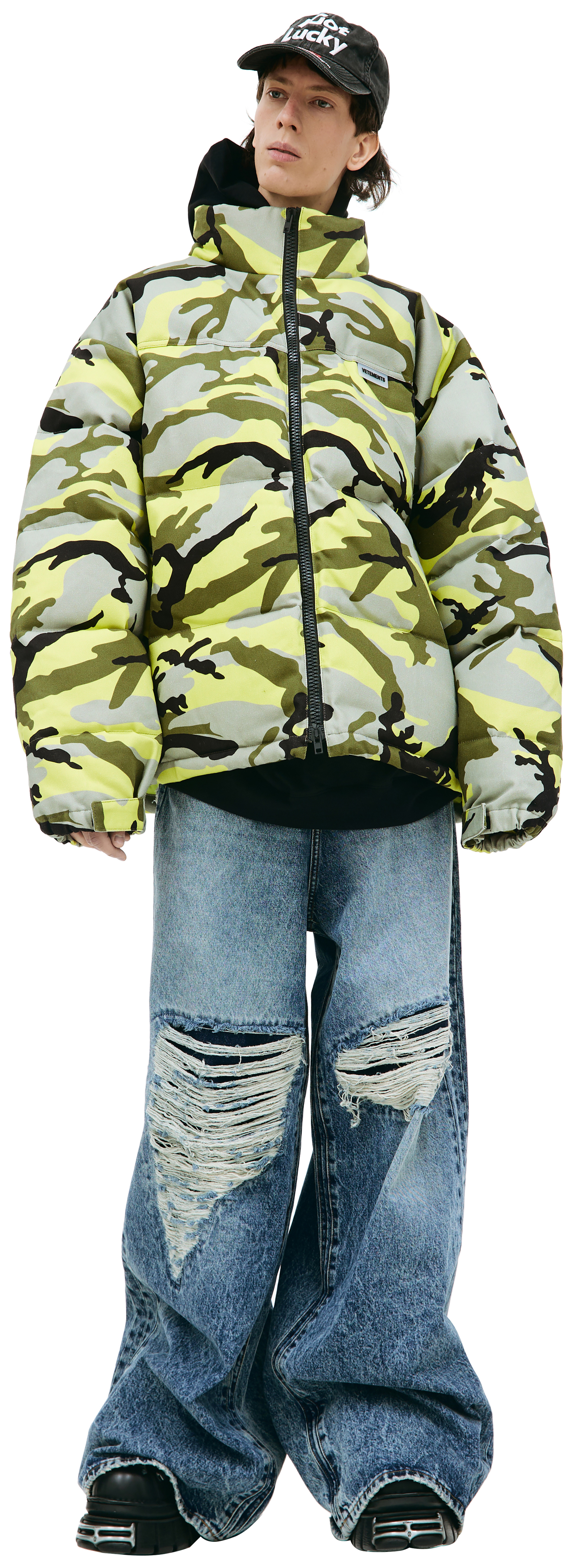 VETEMENTS Камуфляж пуховик с логотипом