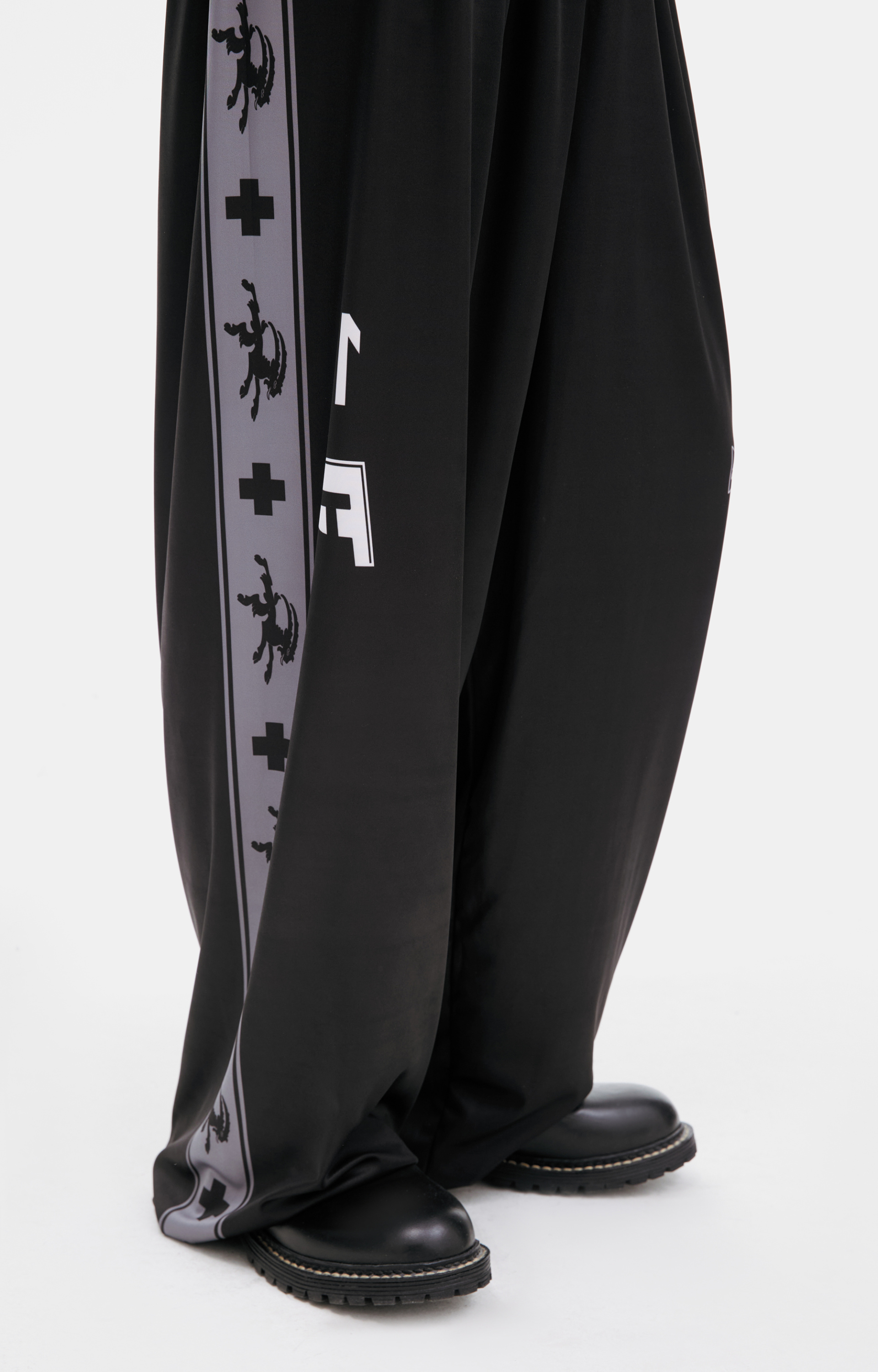 PROTOTYPES Двусторонние брюки