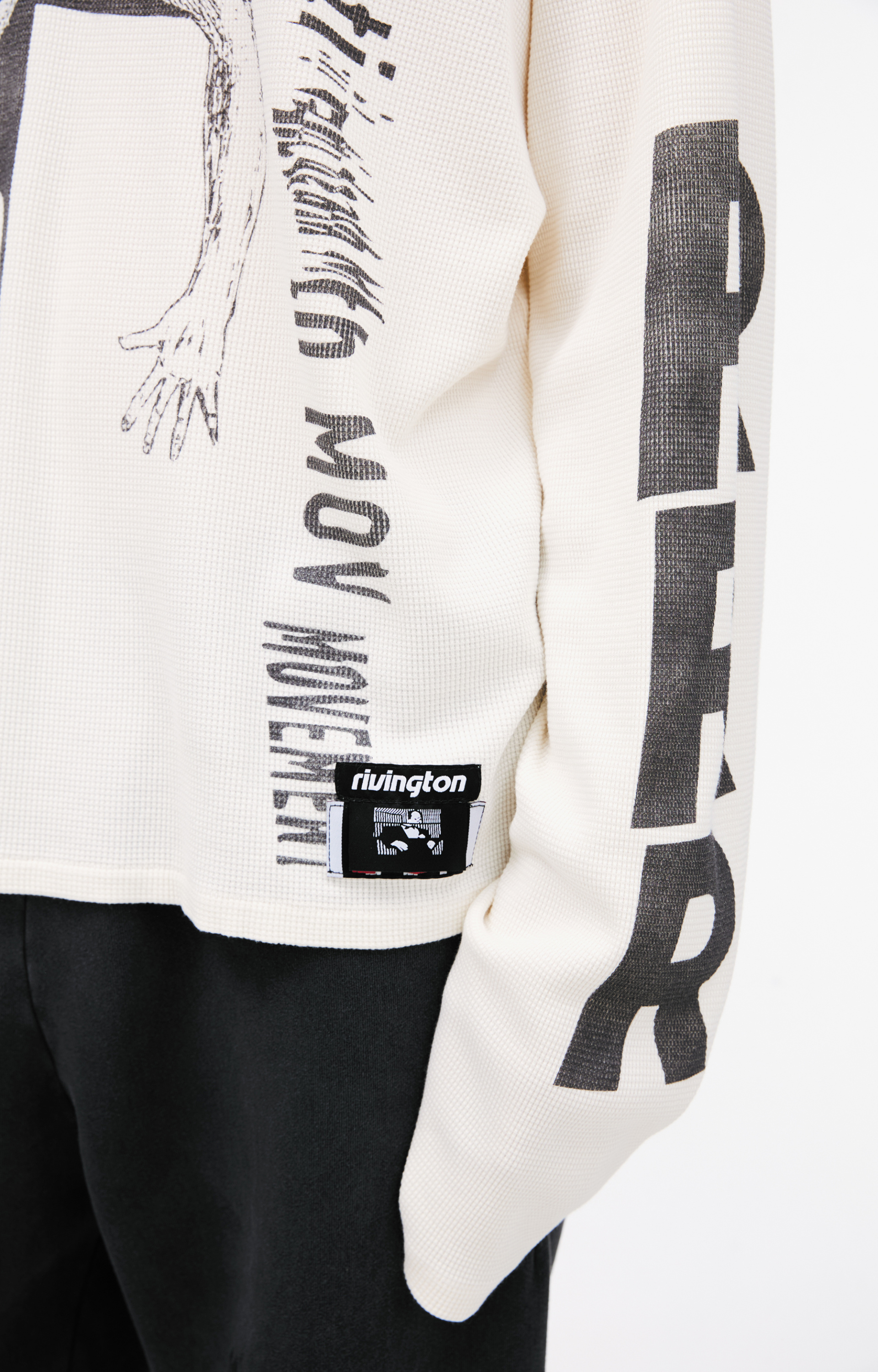 RRR123 Белый лонгслив с принтом