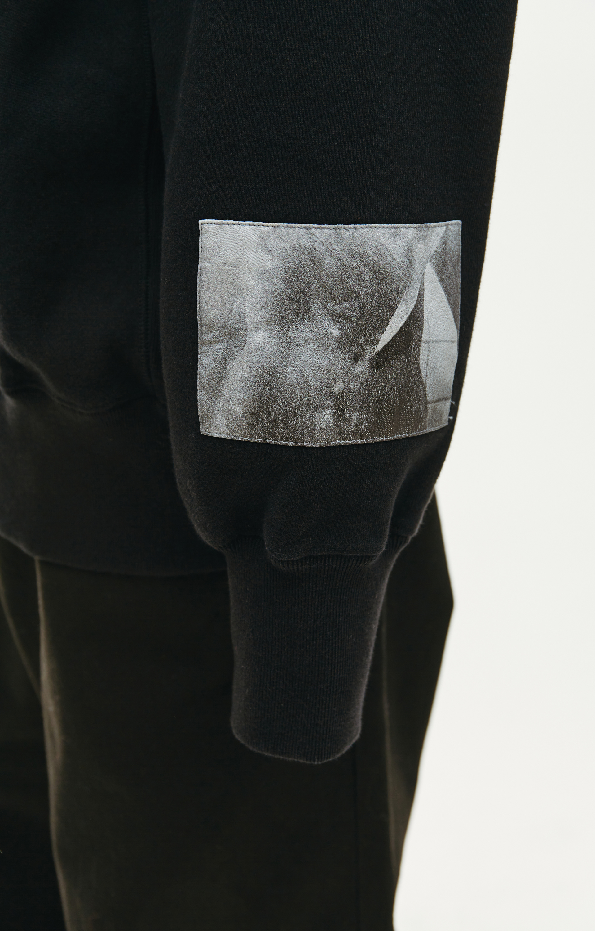 Undercover Черное худи с патчами