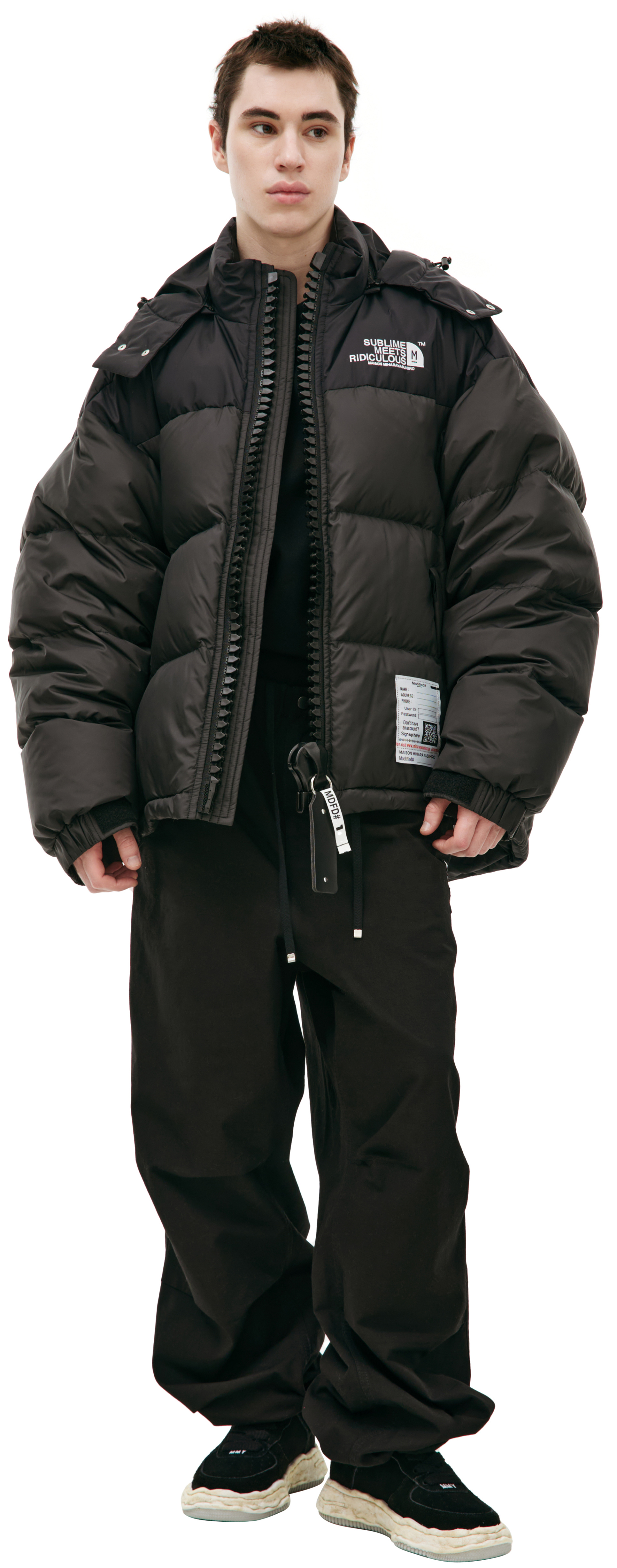 Maison Mihara Yasuhiro Пуховик с логотипом