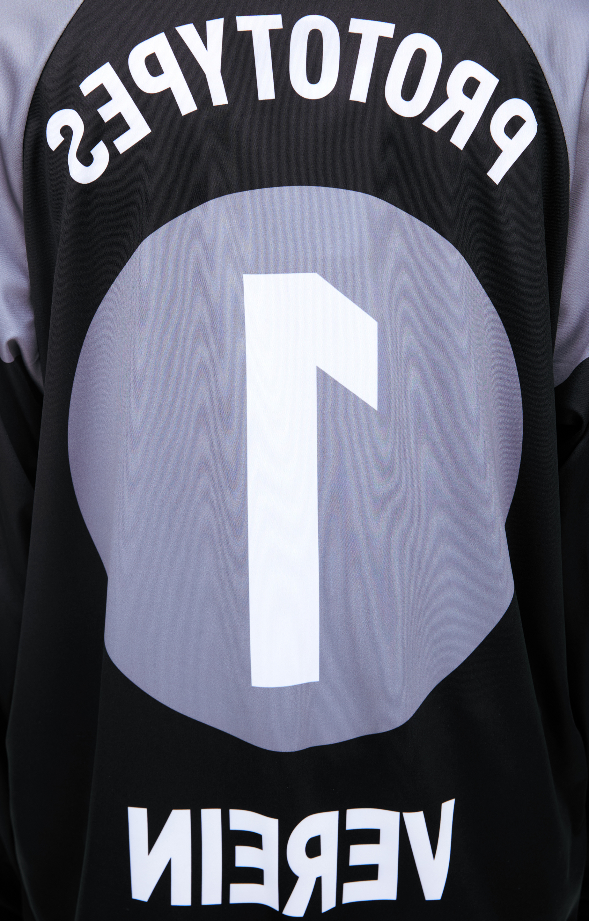 PROTOTYPES Двусторонний лонгслив