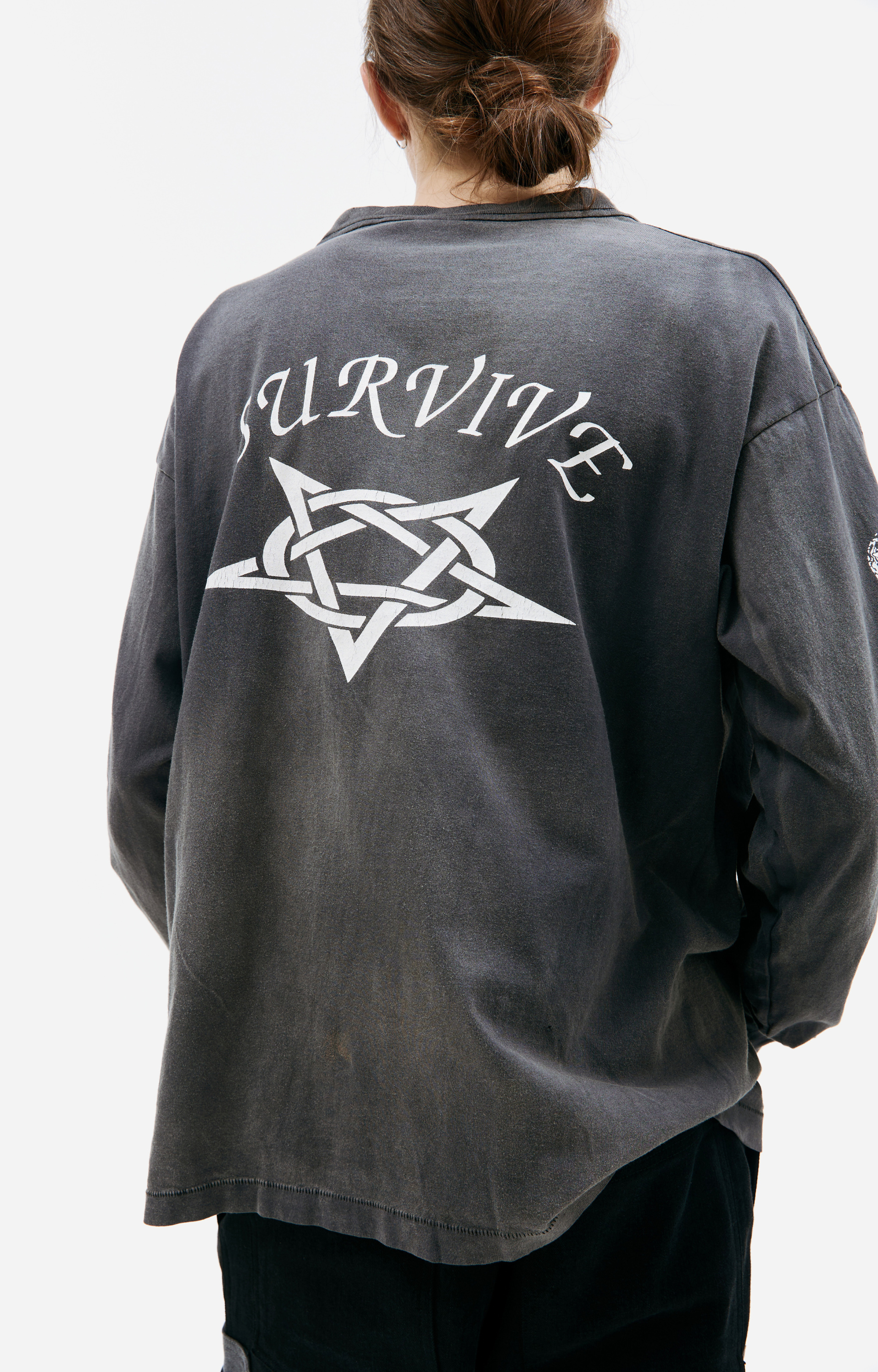 Saint Michael Лонгслив с принтом \'Survive\'