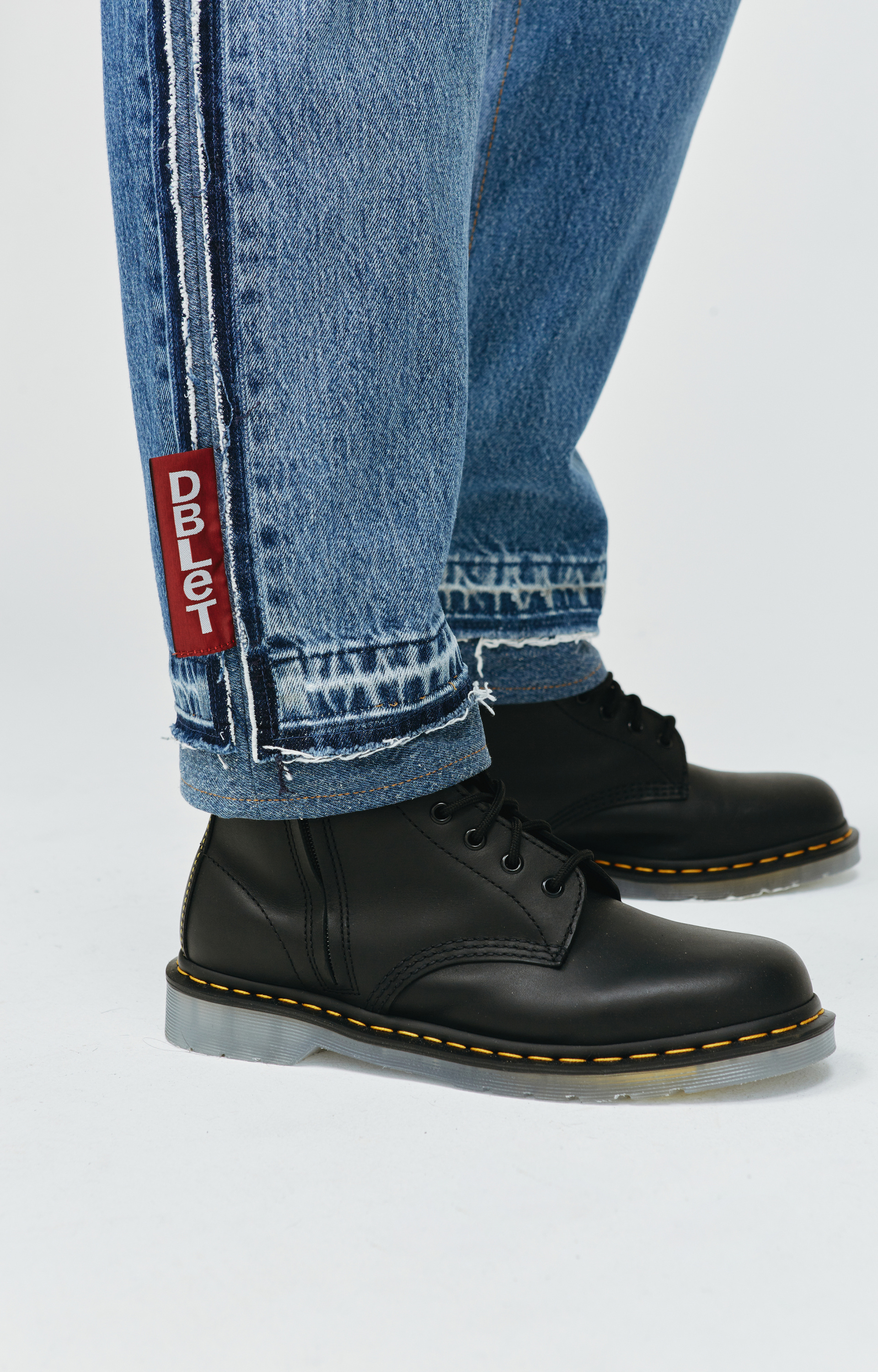 Doublet Прямые джинсы с необработанными швами