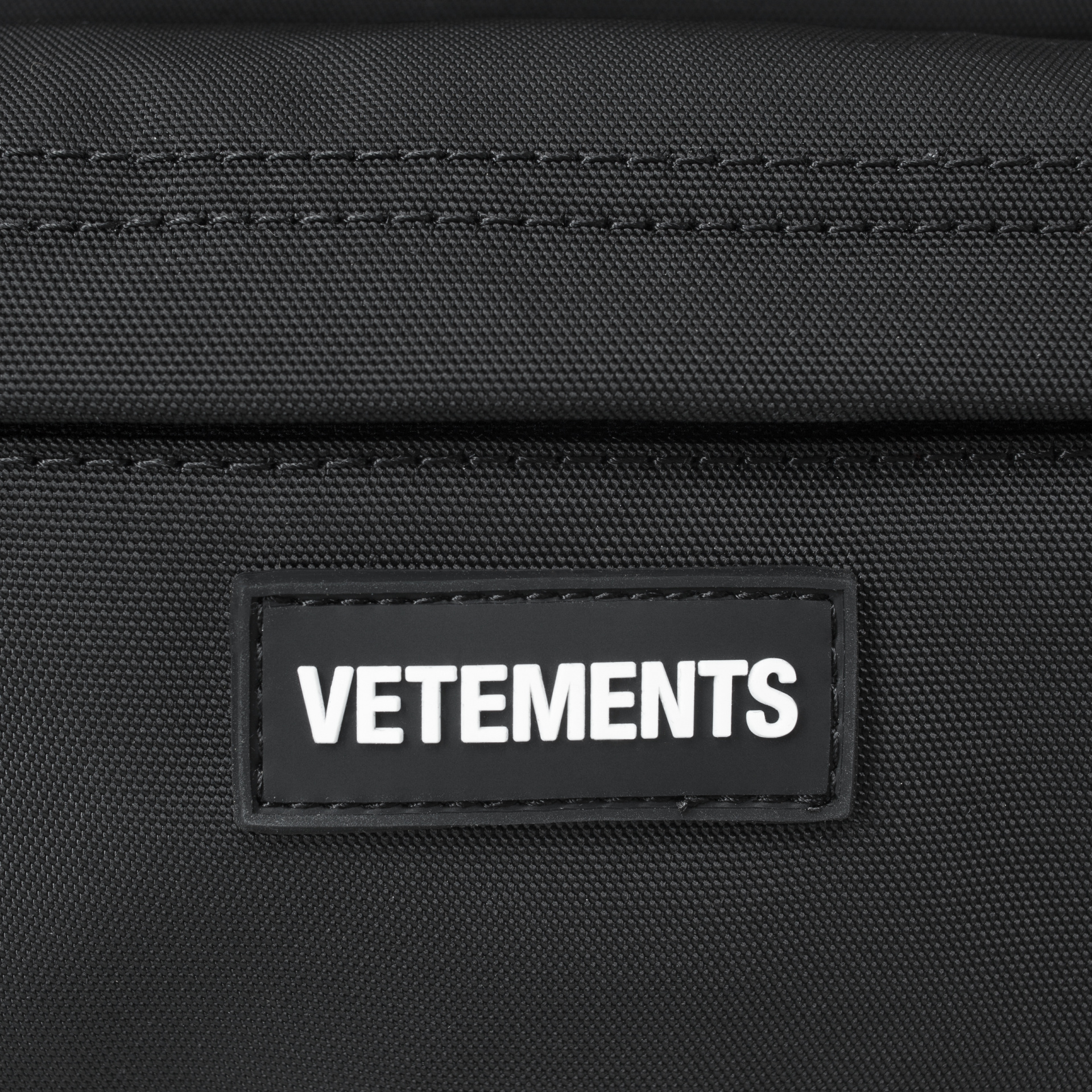 VETEMENTS Черный рюкзак с логотипом