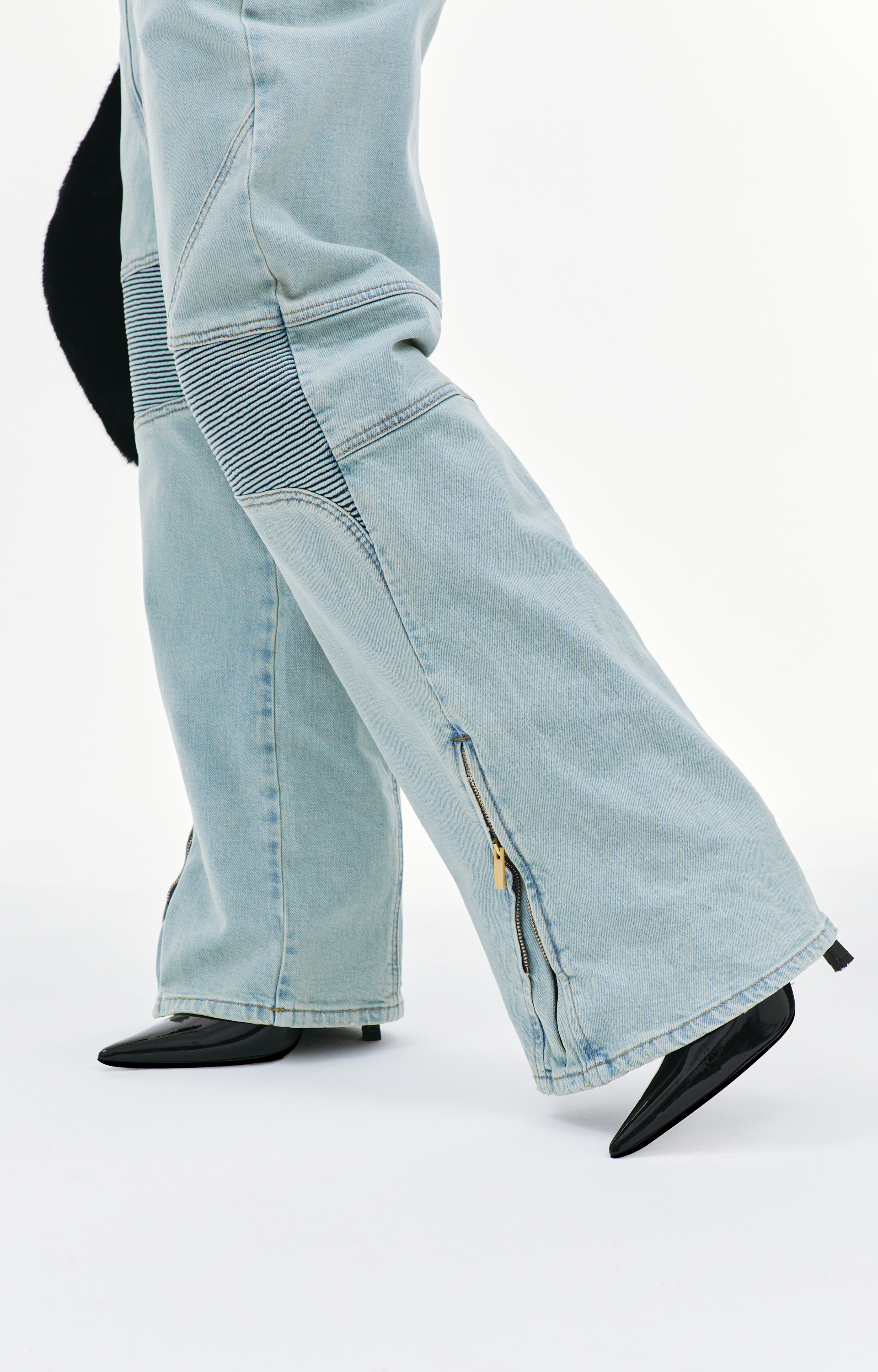 Blumarine Джинсы - байкеры с молниями