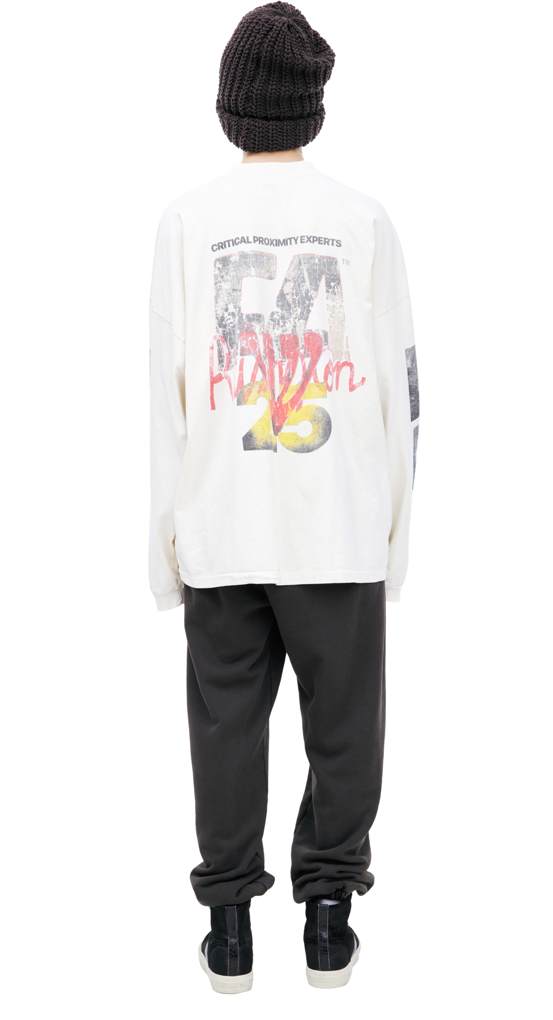 RRR123 Белый лонгслив с принтом