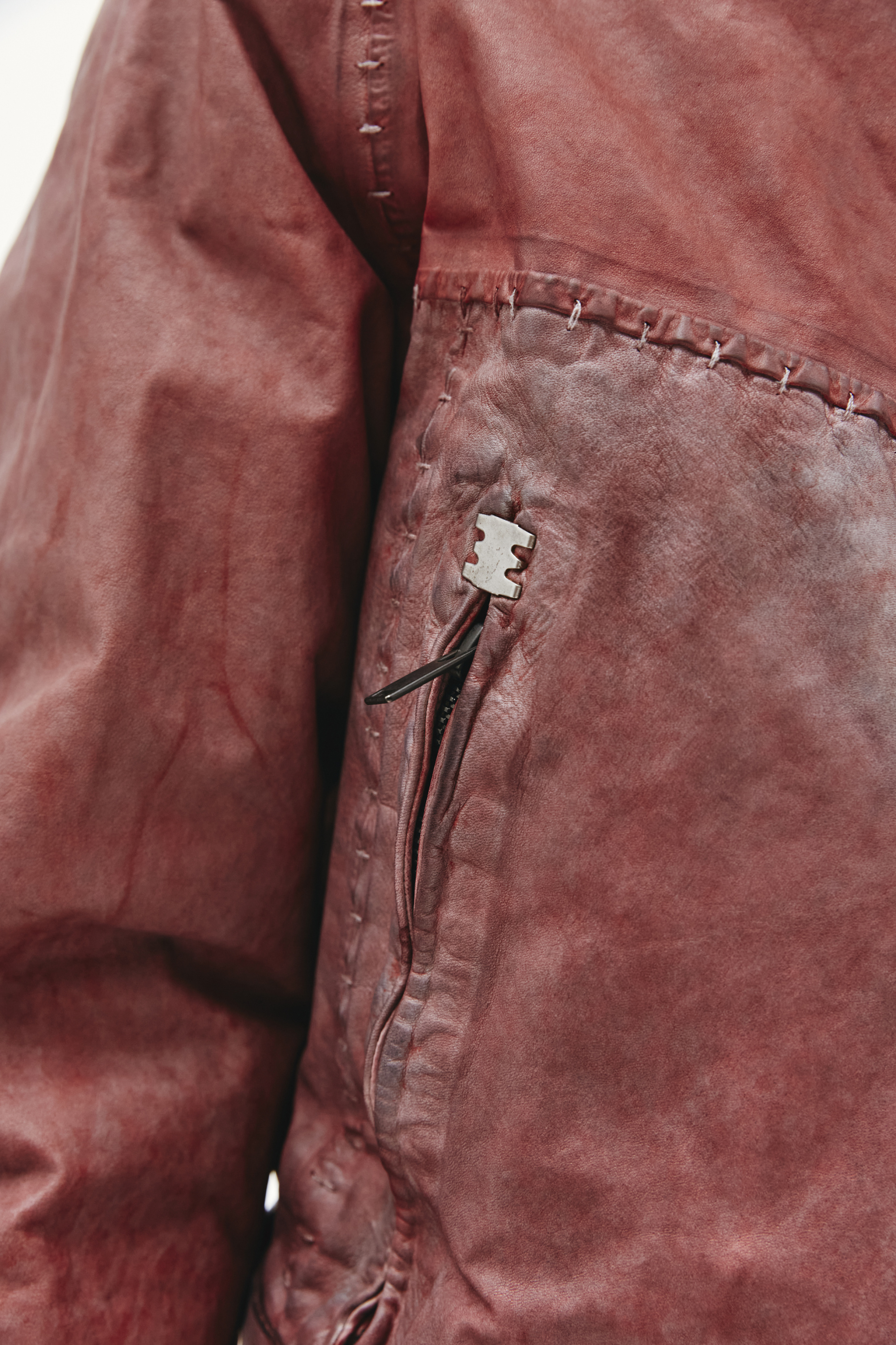 Isaac Sellam Кожаная парка со вшитыми митенками