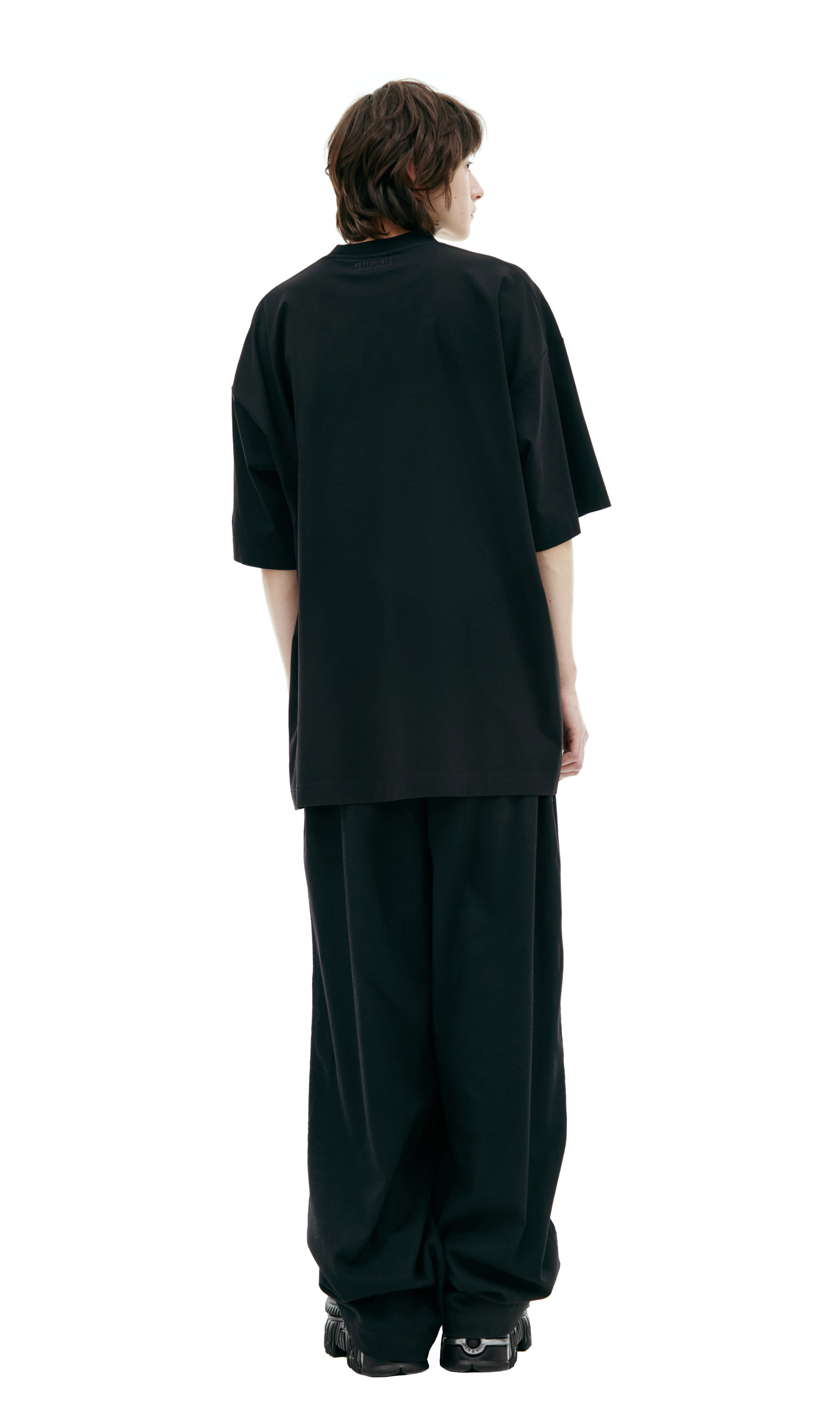 VETEMENTS Черная футболка с логотипом