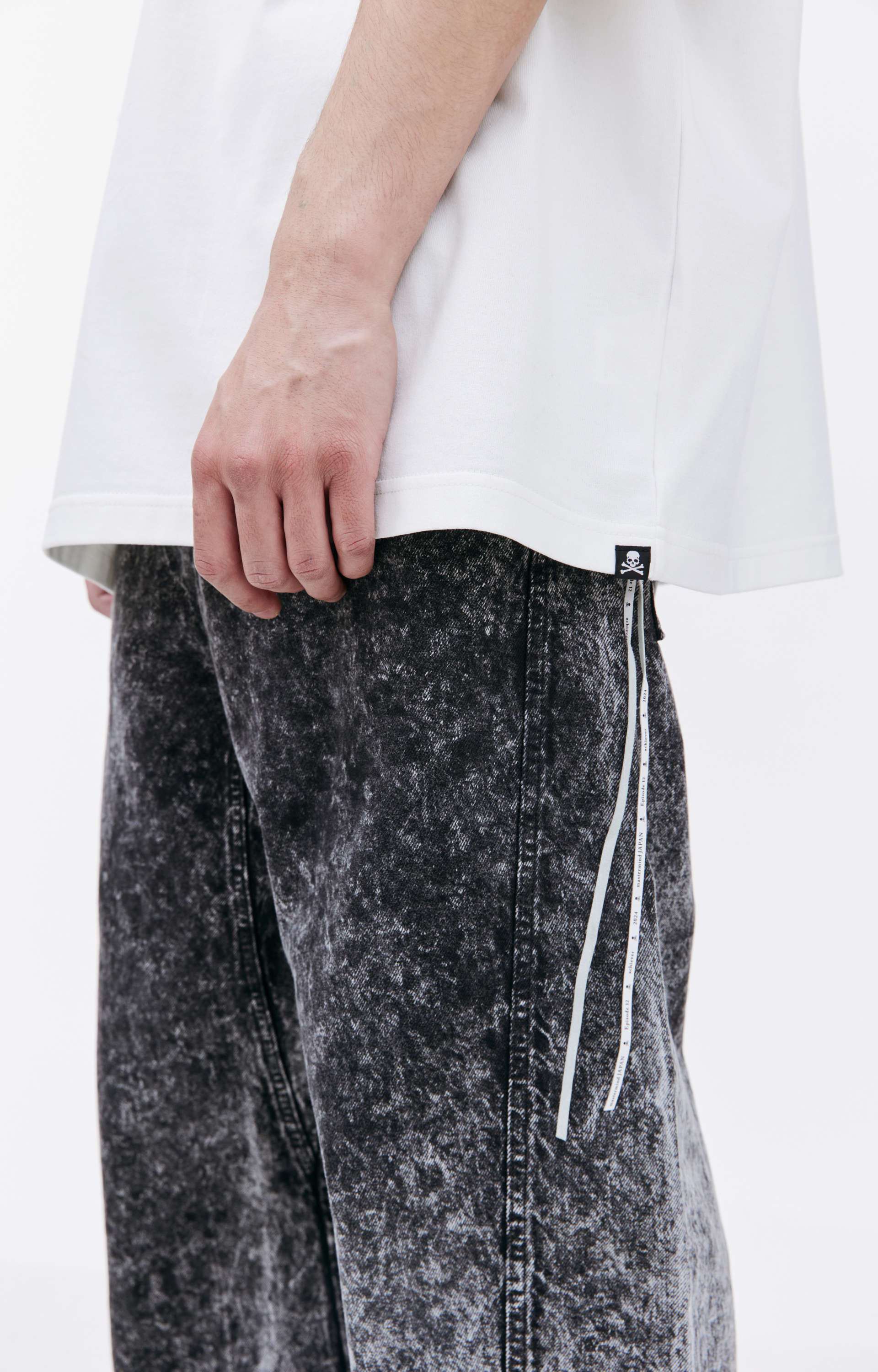 Mastermind WORLD Белая футболка с логотипом