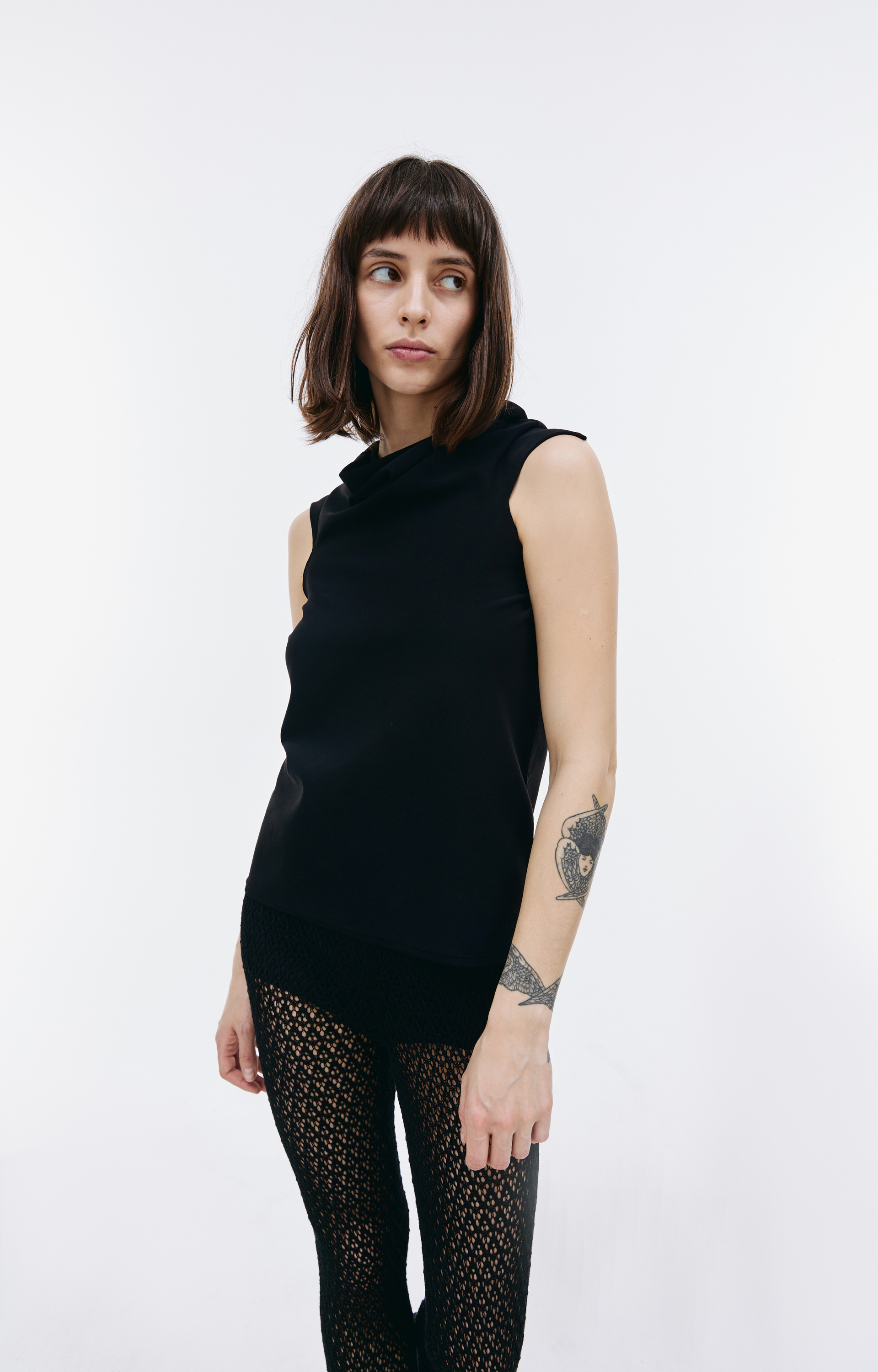 QUIRA Черный топ без рукавов