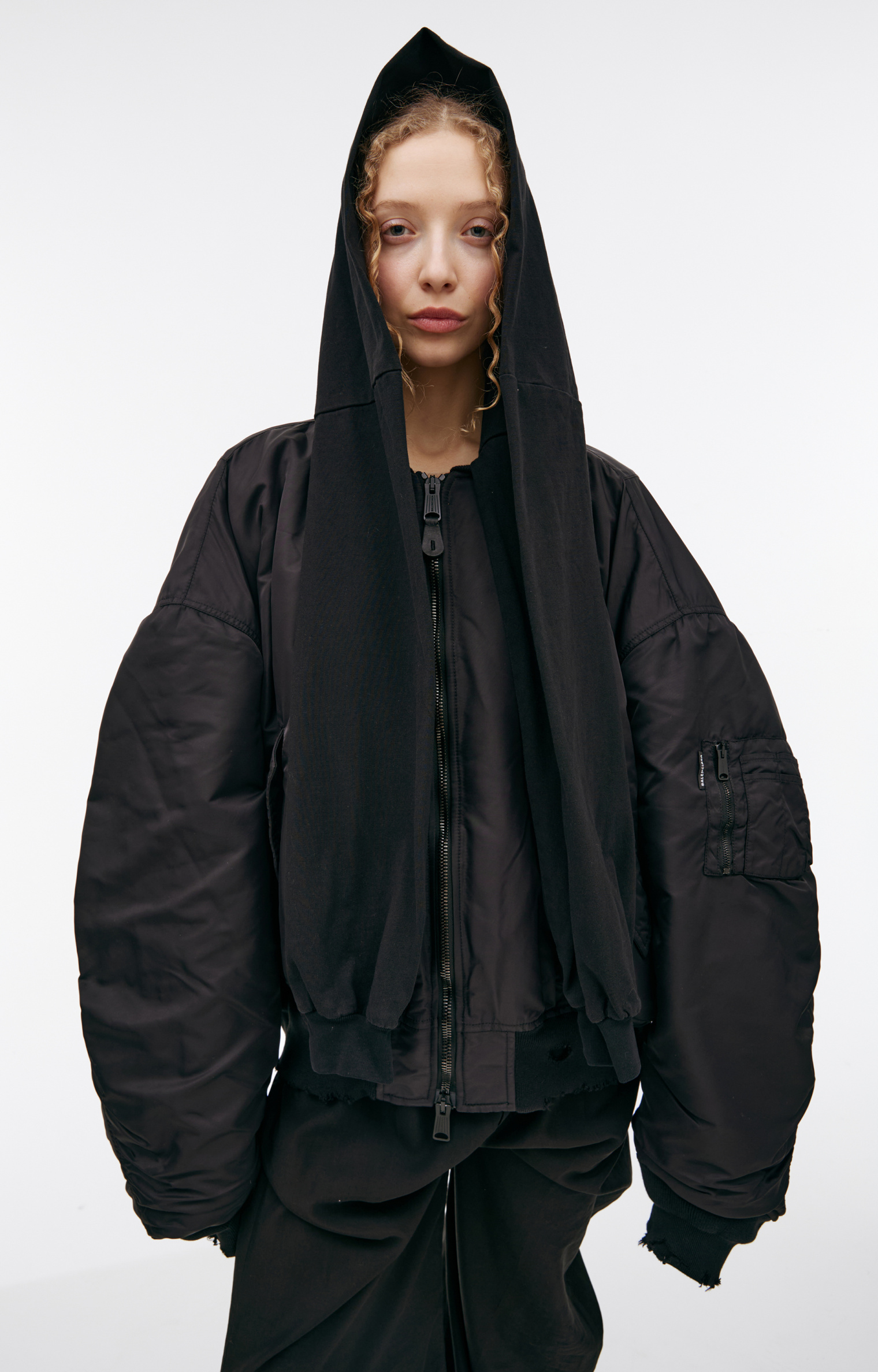 Balenciaga Бомбер с вшитым шарфом