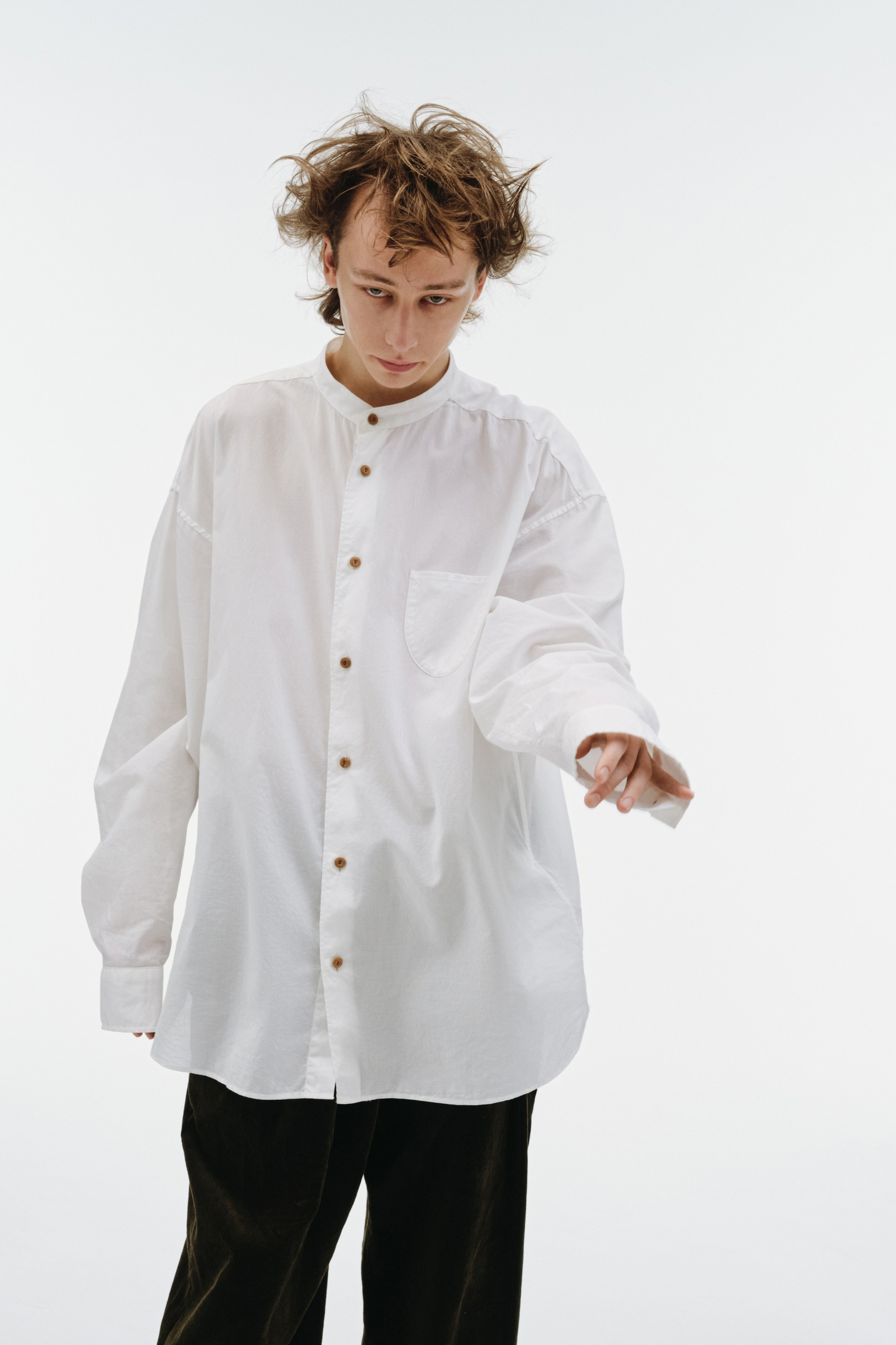 visvim Белая рубашка из хлопка