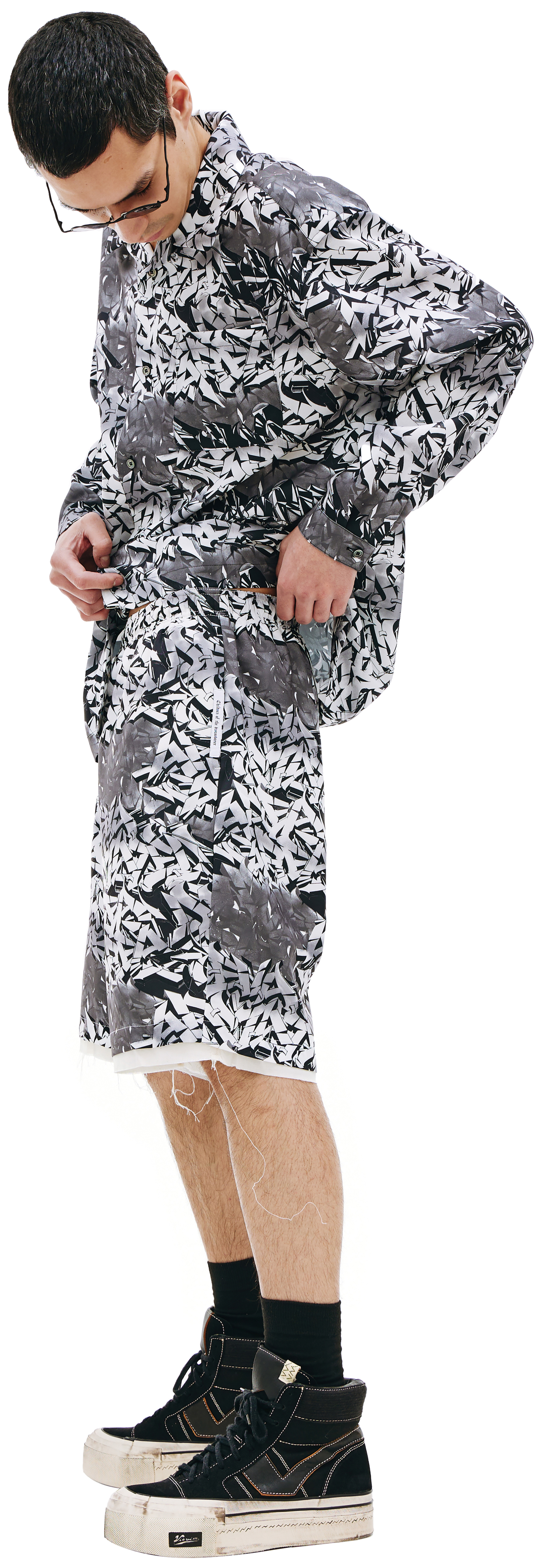 Children of the discordance Шорты с монопринтом граффити