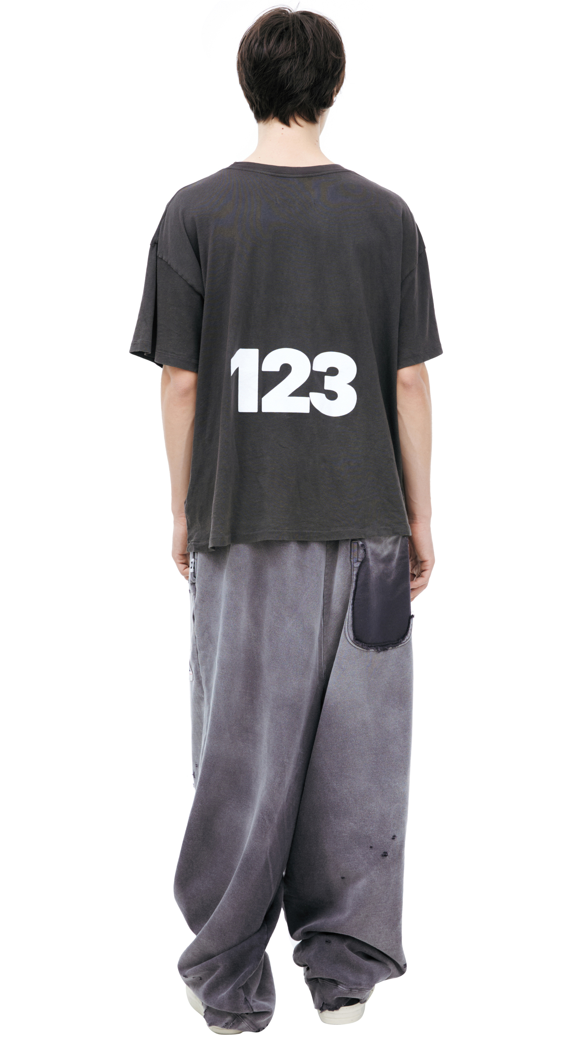 RRR123 Черная футболка с принтом