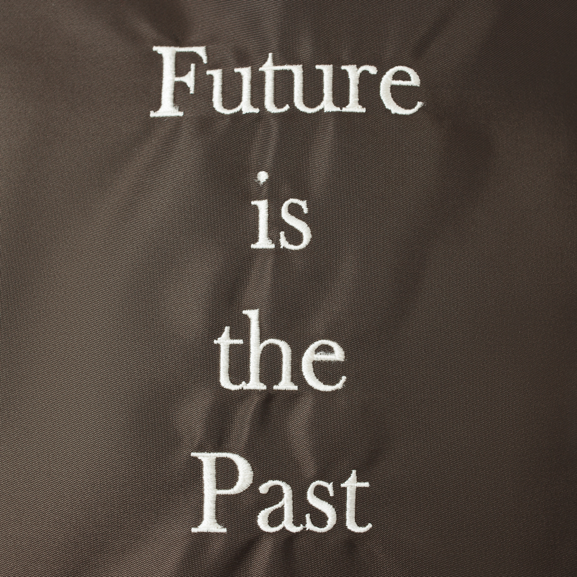 Undercover Текстильная сумка с вышивкой