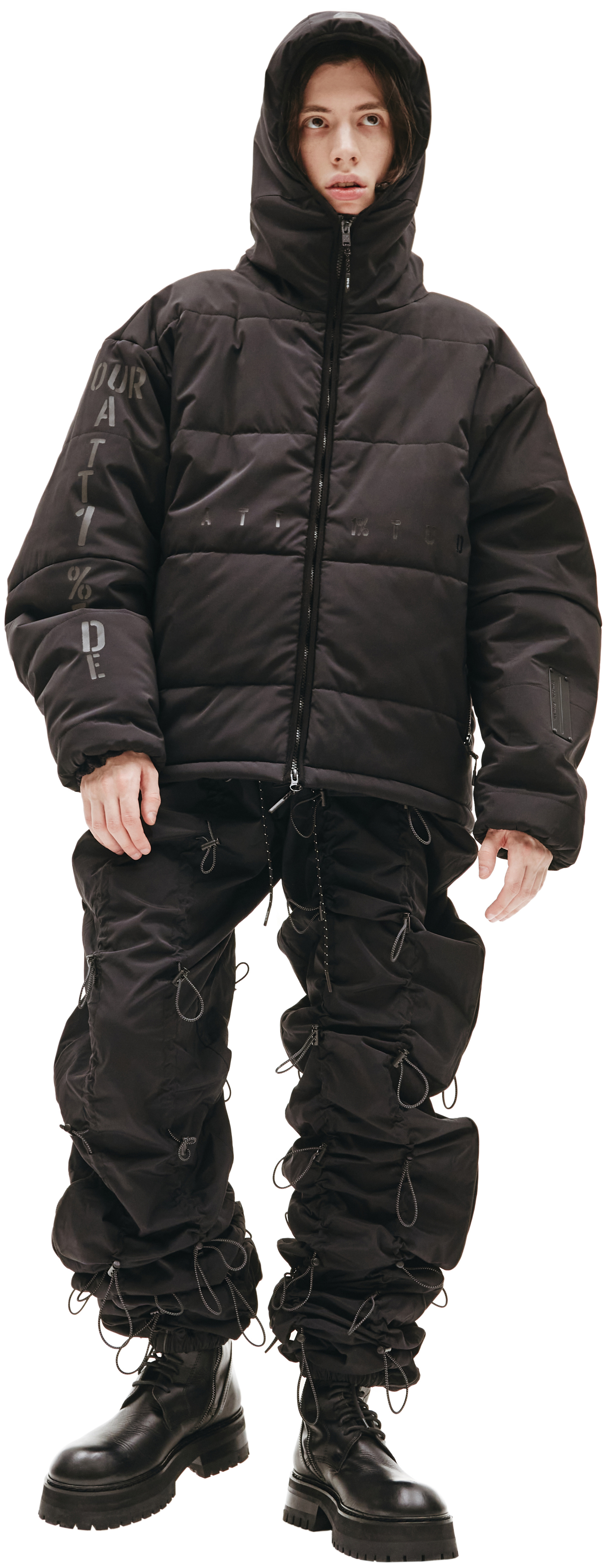 99% IS Черный пуховик с принтами ATT 1%