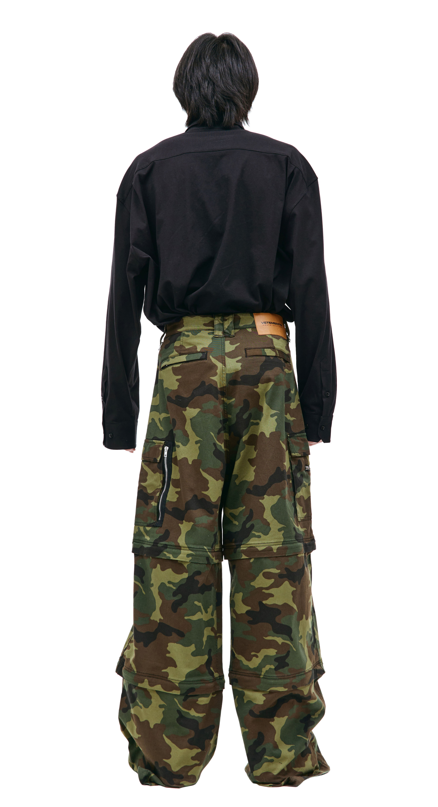 VETEMENTS Камуфляжные брюки-трансформеры с карманами