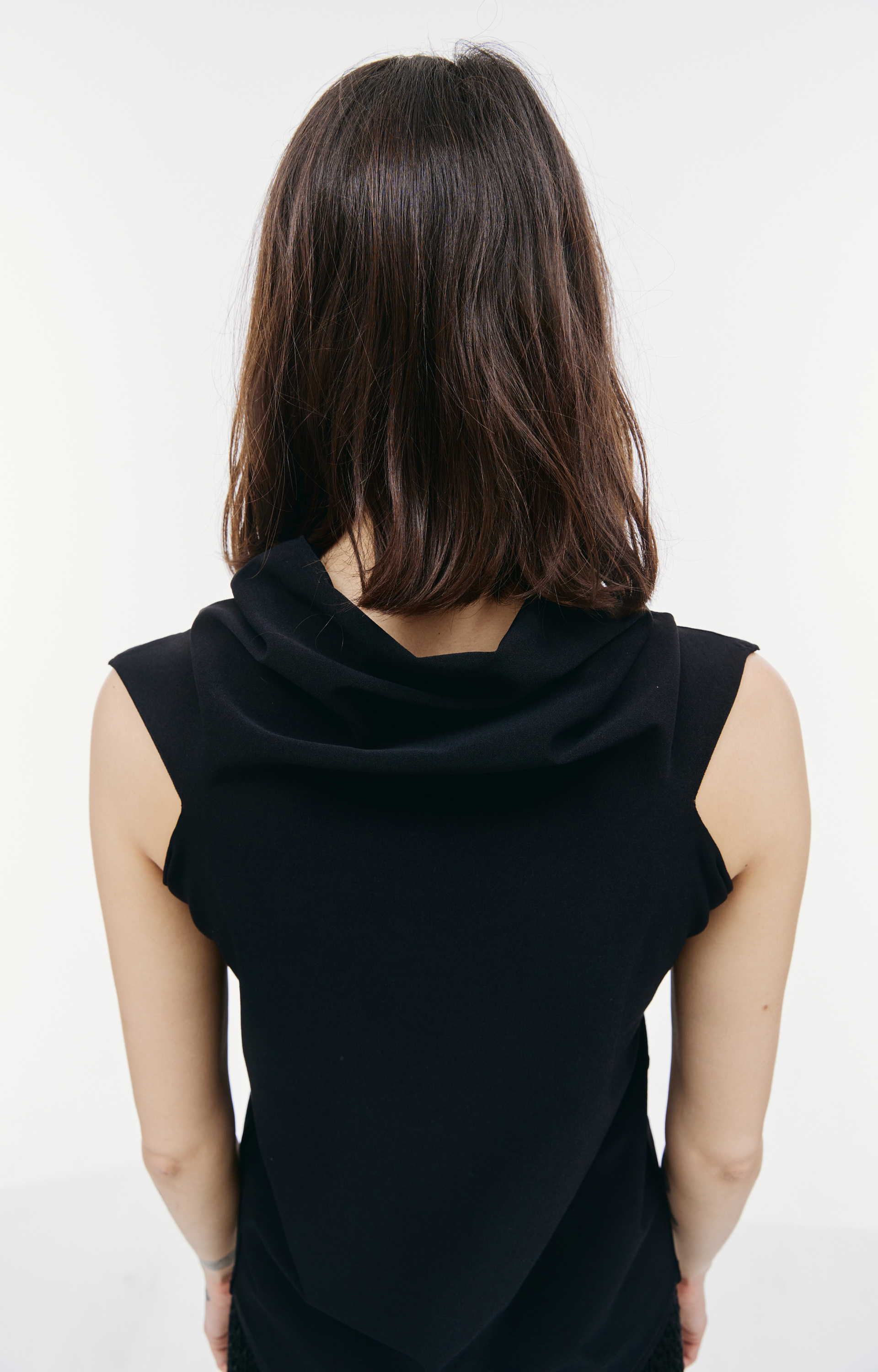 QUIRA Черный топ без рукавов