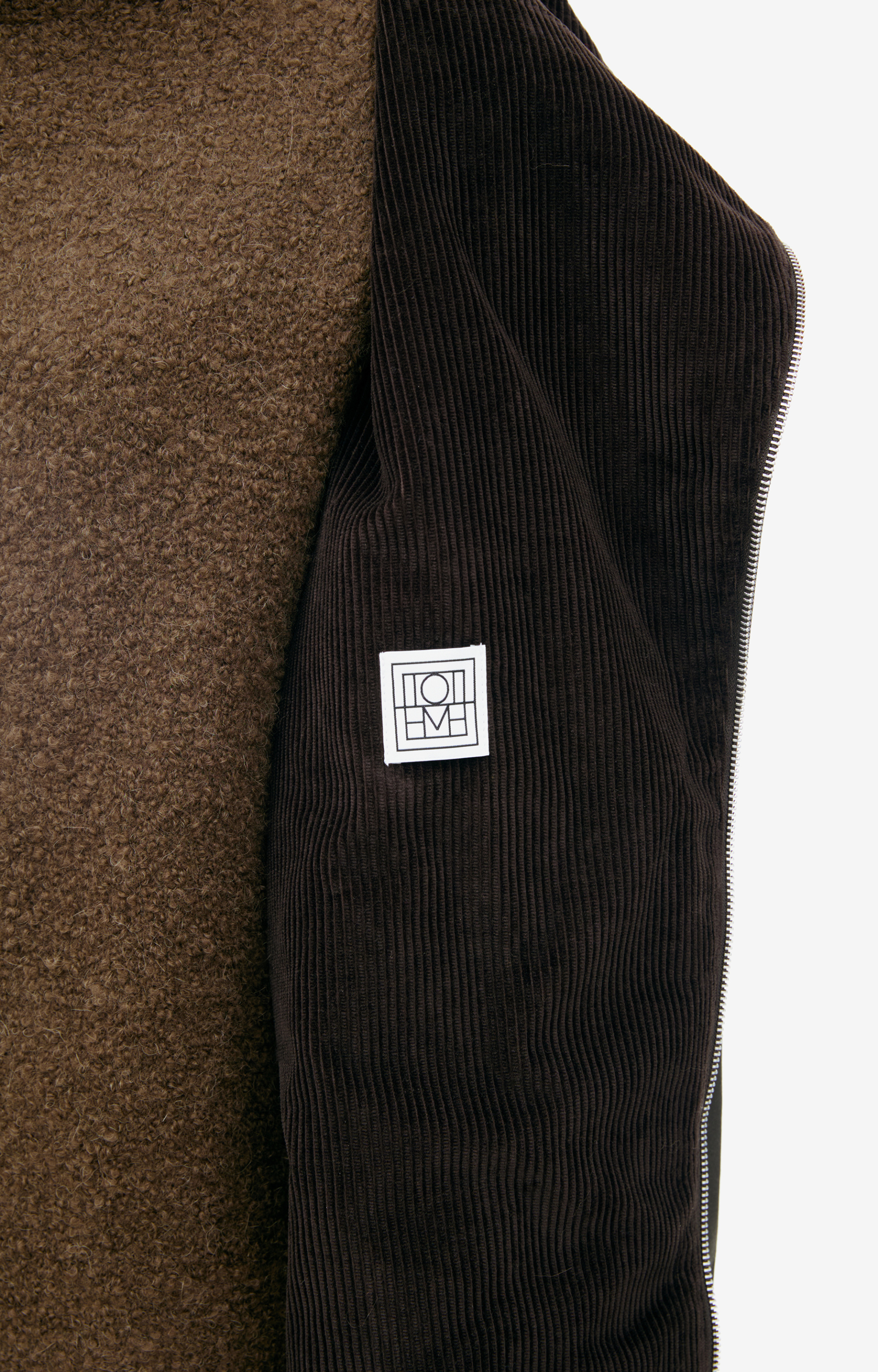 TOTEME Хаки куртка на молнии