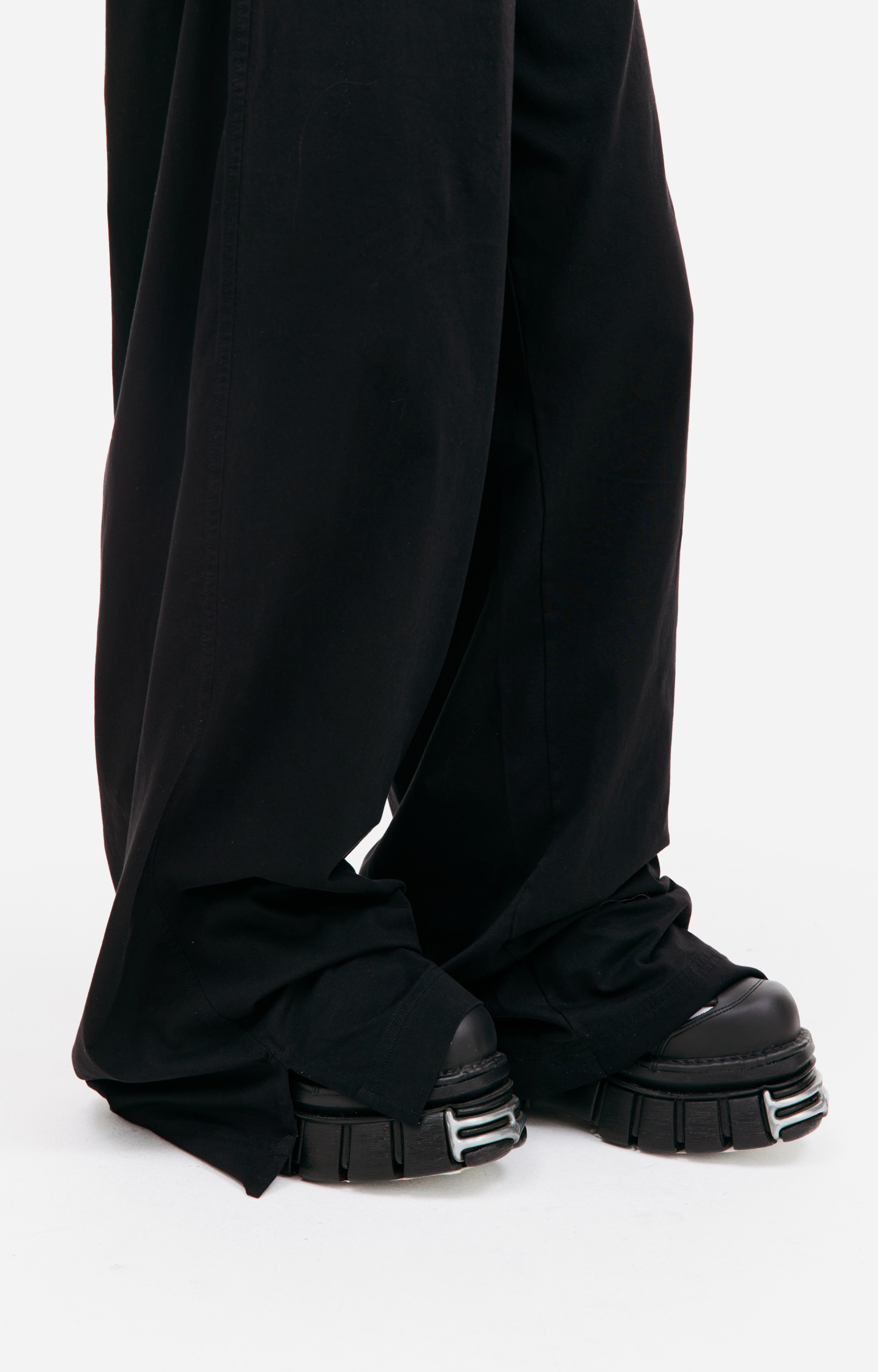 VETEMENTS Широкие брюки на резинке