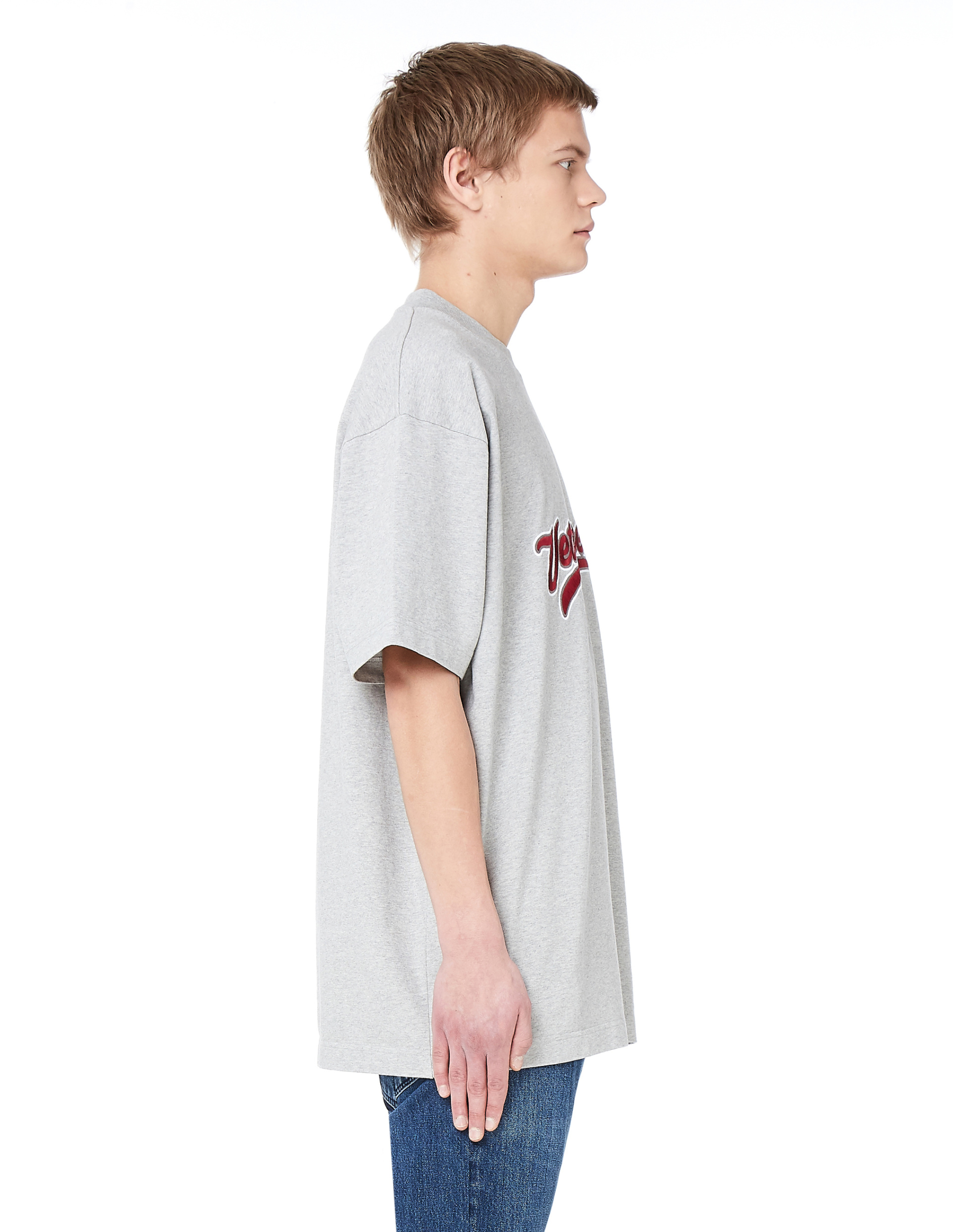 VETEMENTS Футболка с вышивкой с логотипом