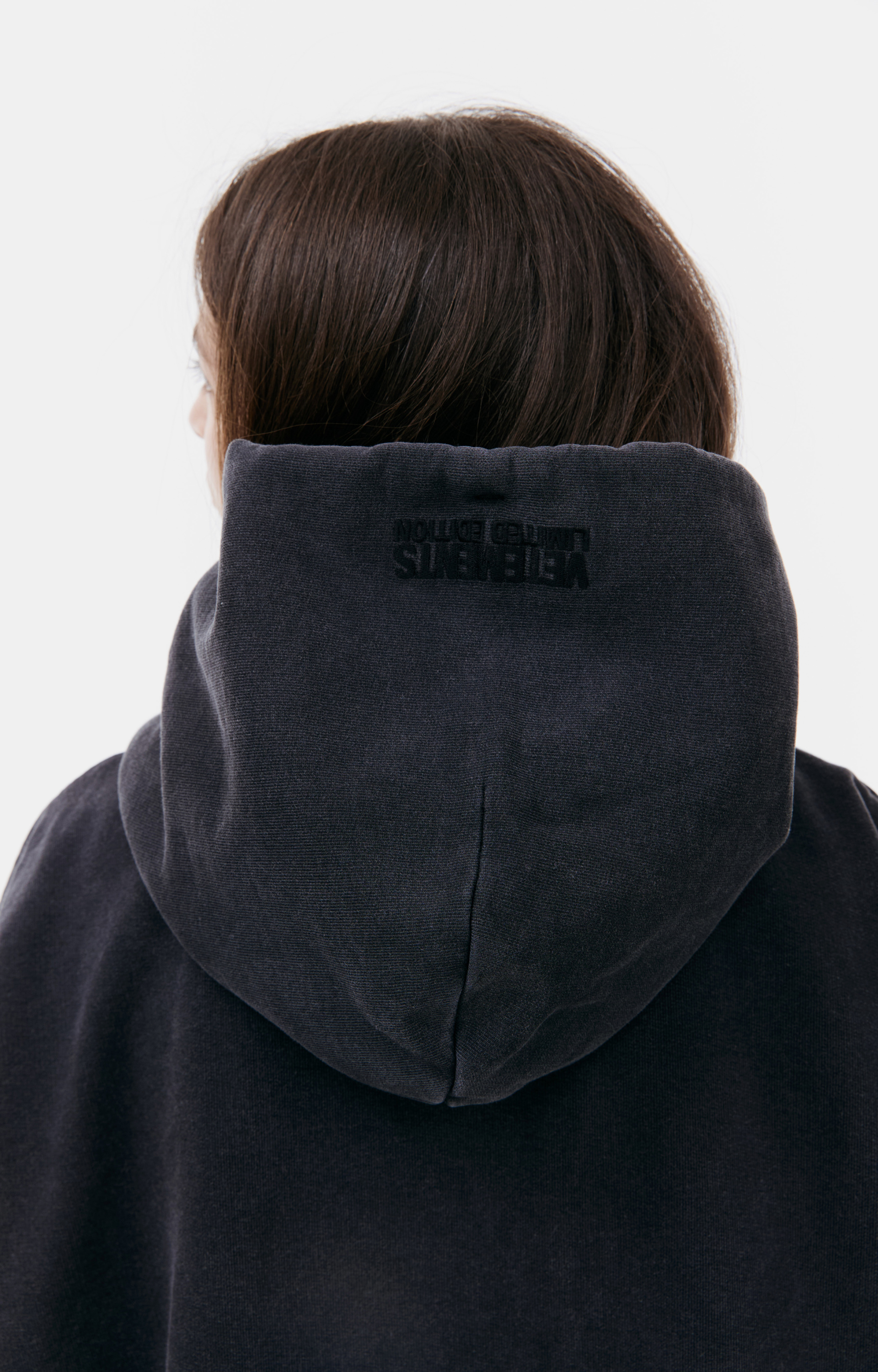 VETEMENTS Оверсайз худи с нашивкой \'PARIS XXXL\'