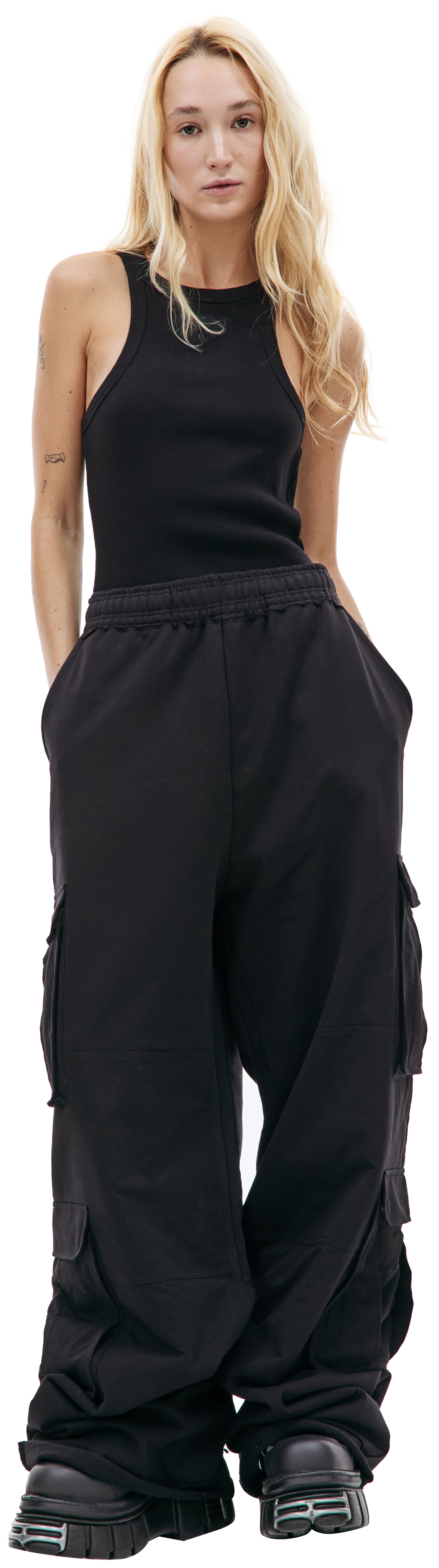 VETEMENTS Черная майка с вышитым логотипом