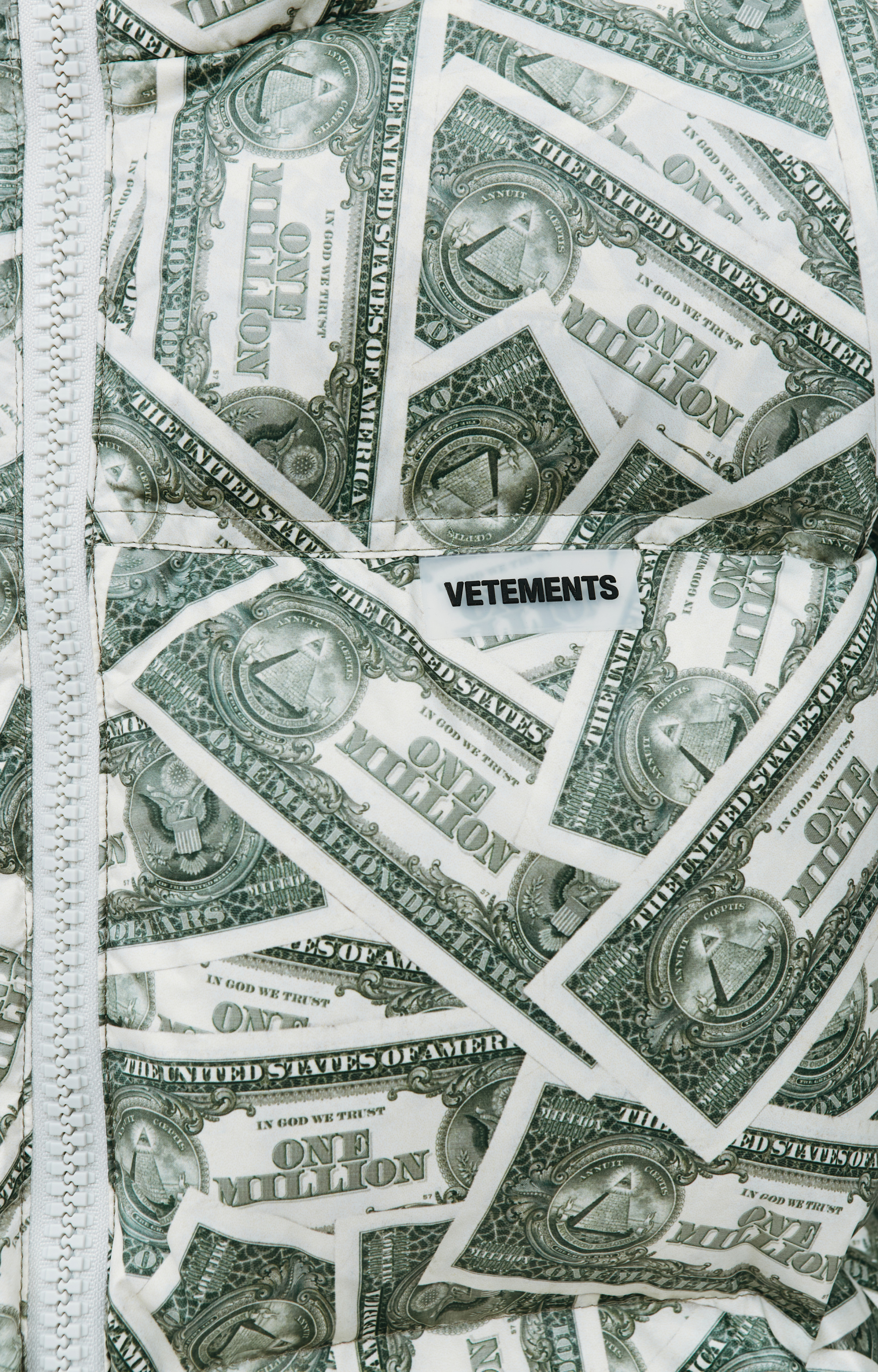 VETEMENTS Пуховик с принтом Million Dollar