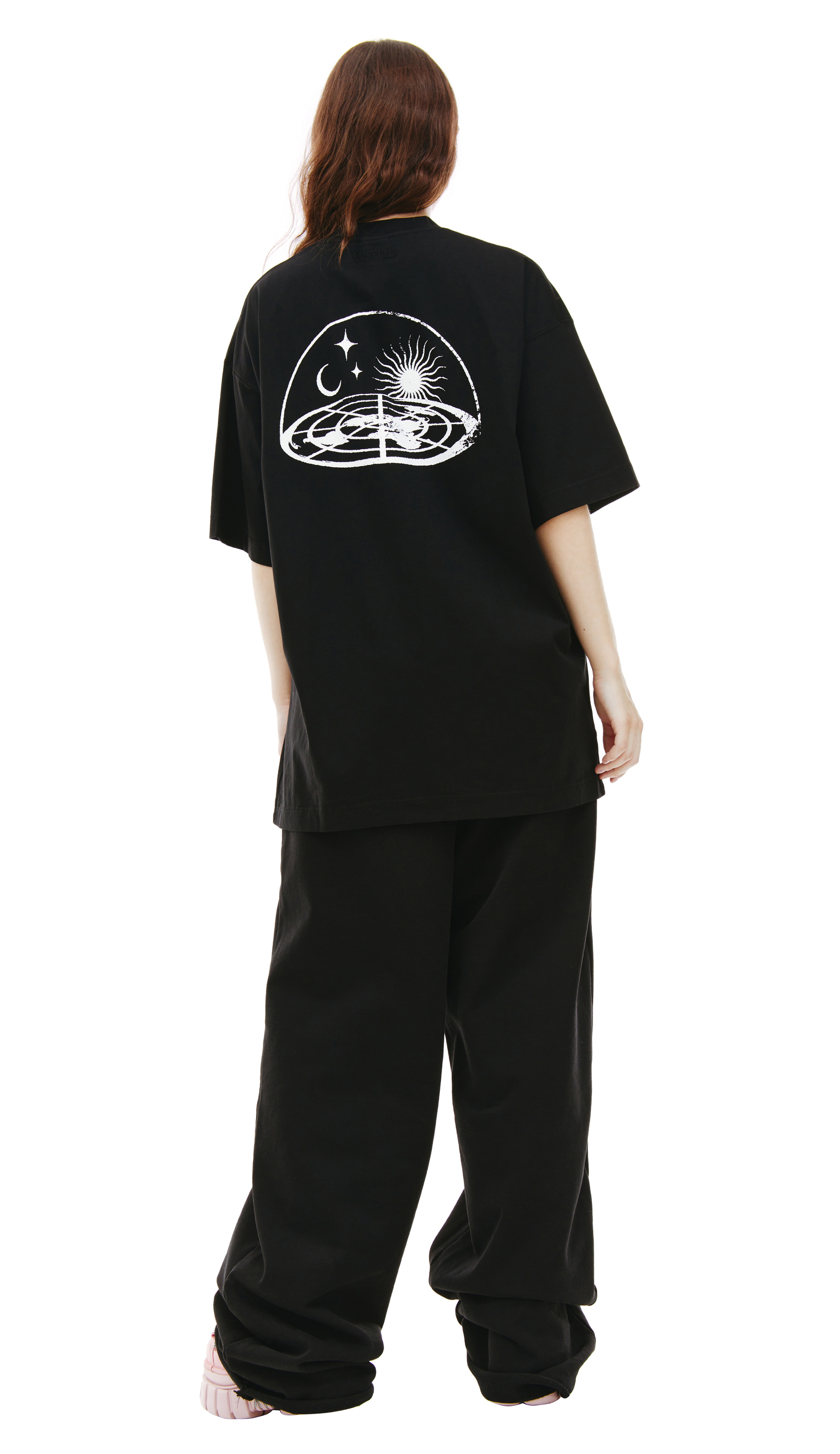 VETEMENTS Оверсайз футболка \'The Earth is flat\'