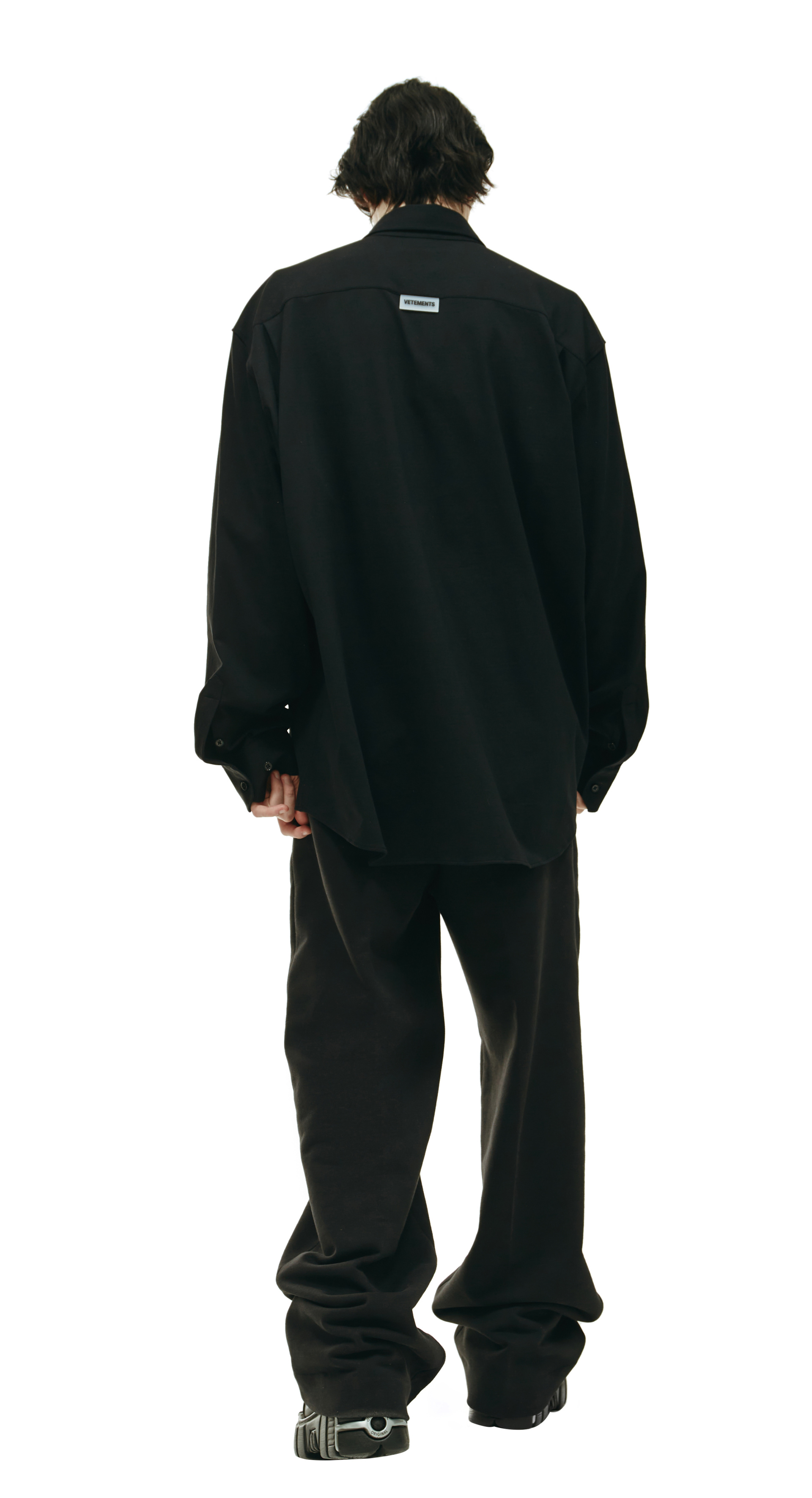 VETEMENTS Черная оверсайз рубашка