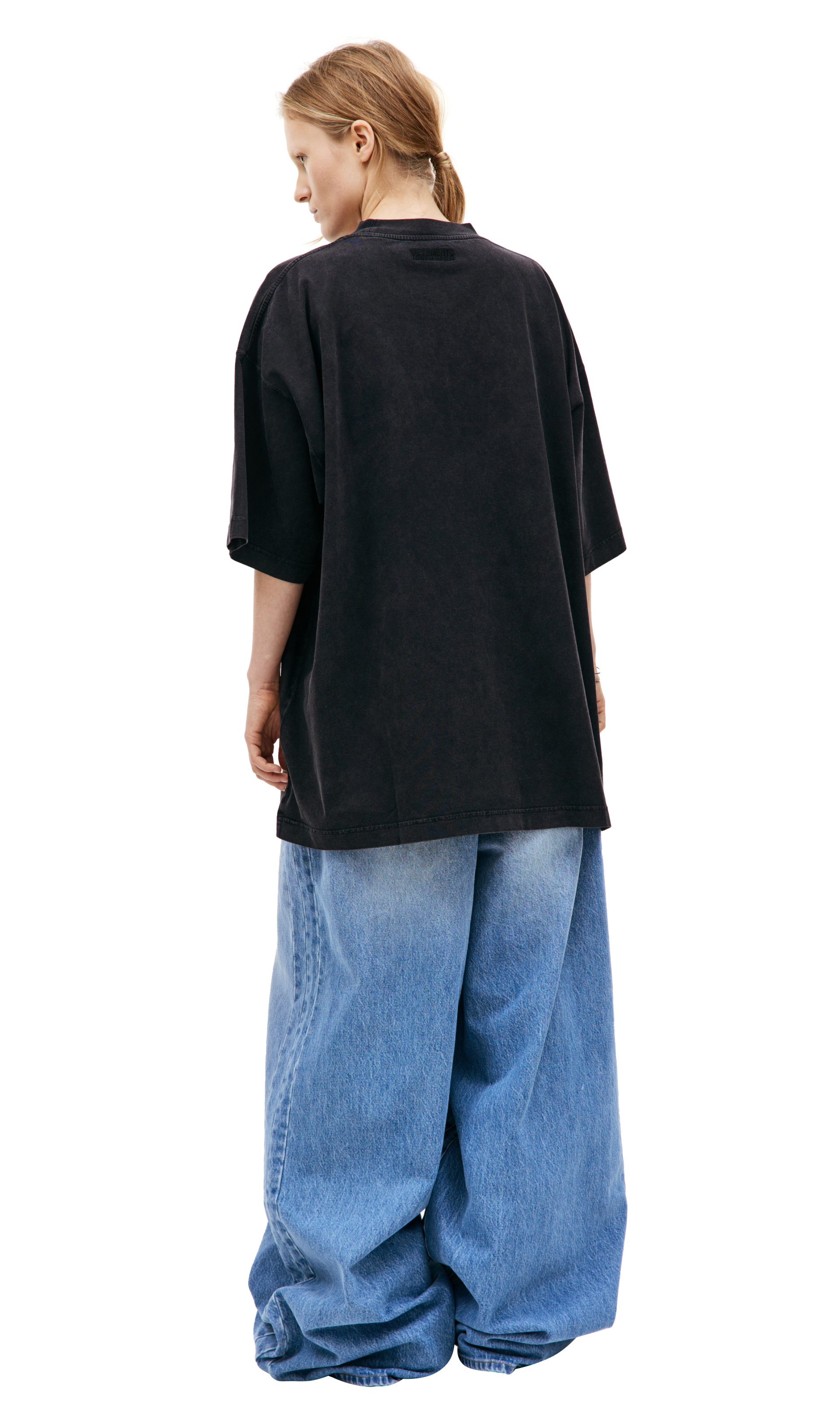 VETEMENTS Оверсайз футболка в принтом