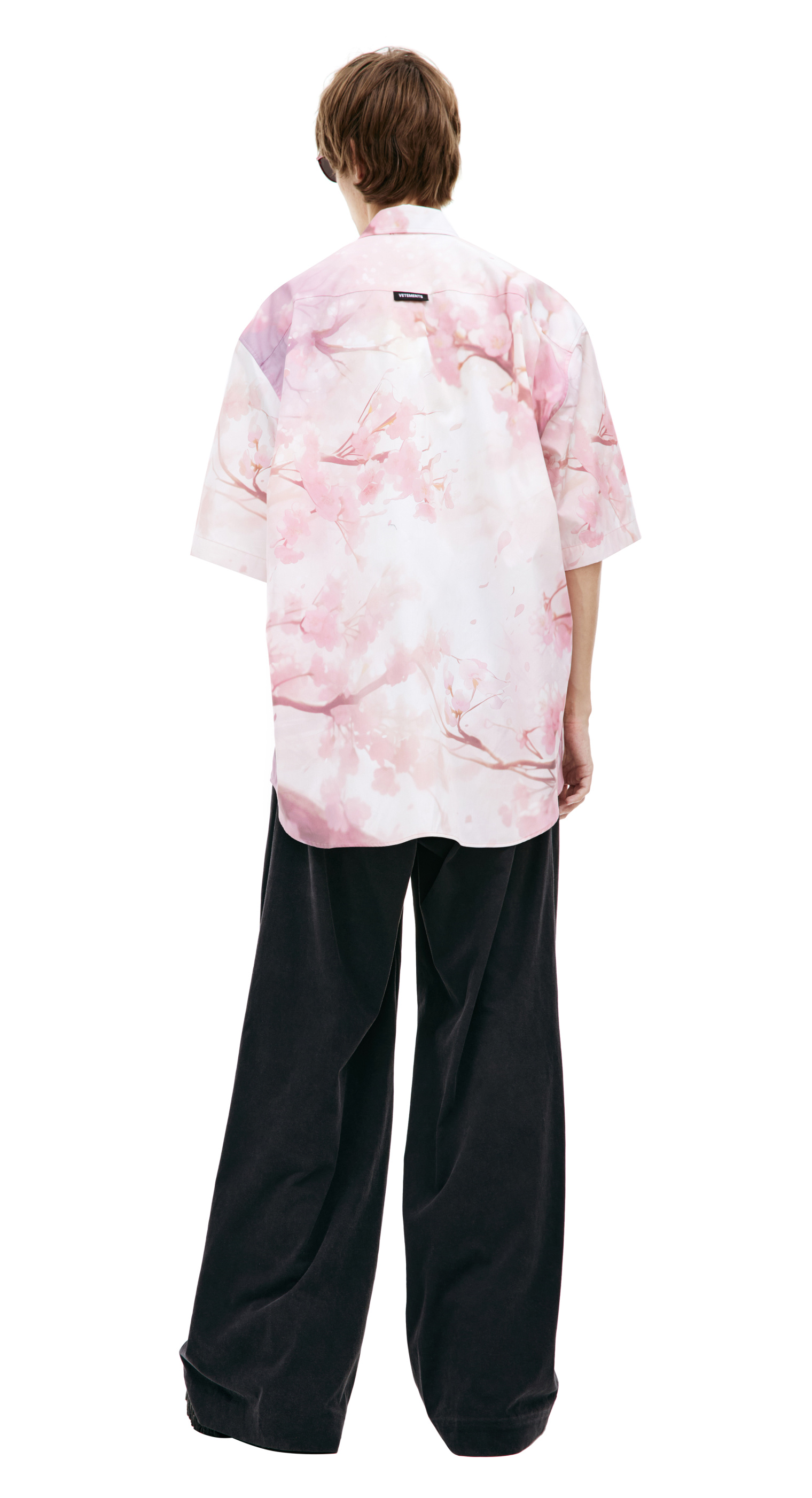 VETEMENTS Рубашка-UA65SH250P кор рукав, принт аниме девочки, розовая