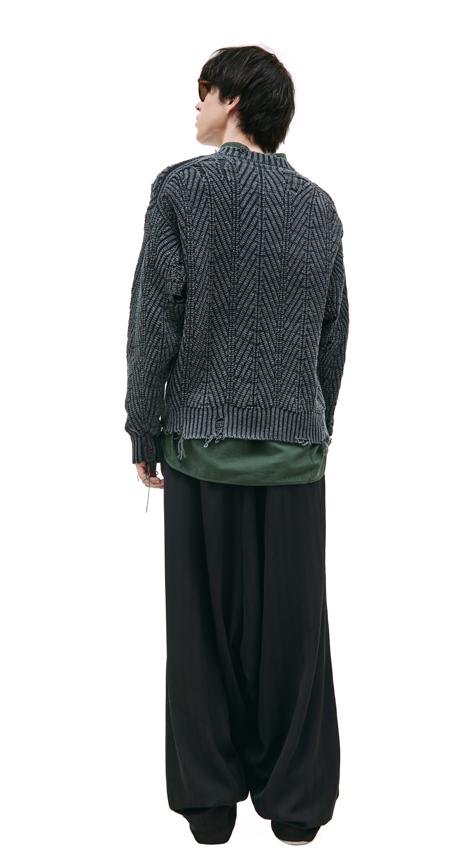 Maison Mihara Yasuhiro Рваный свитер с V-вырезом