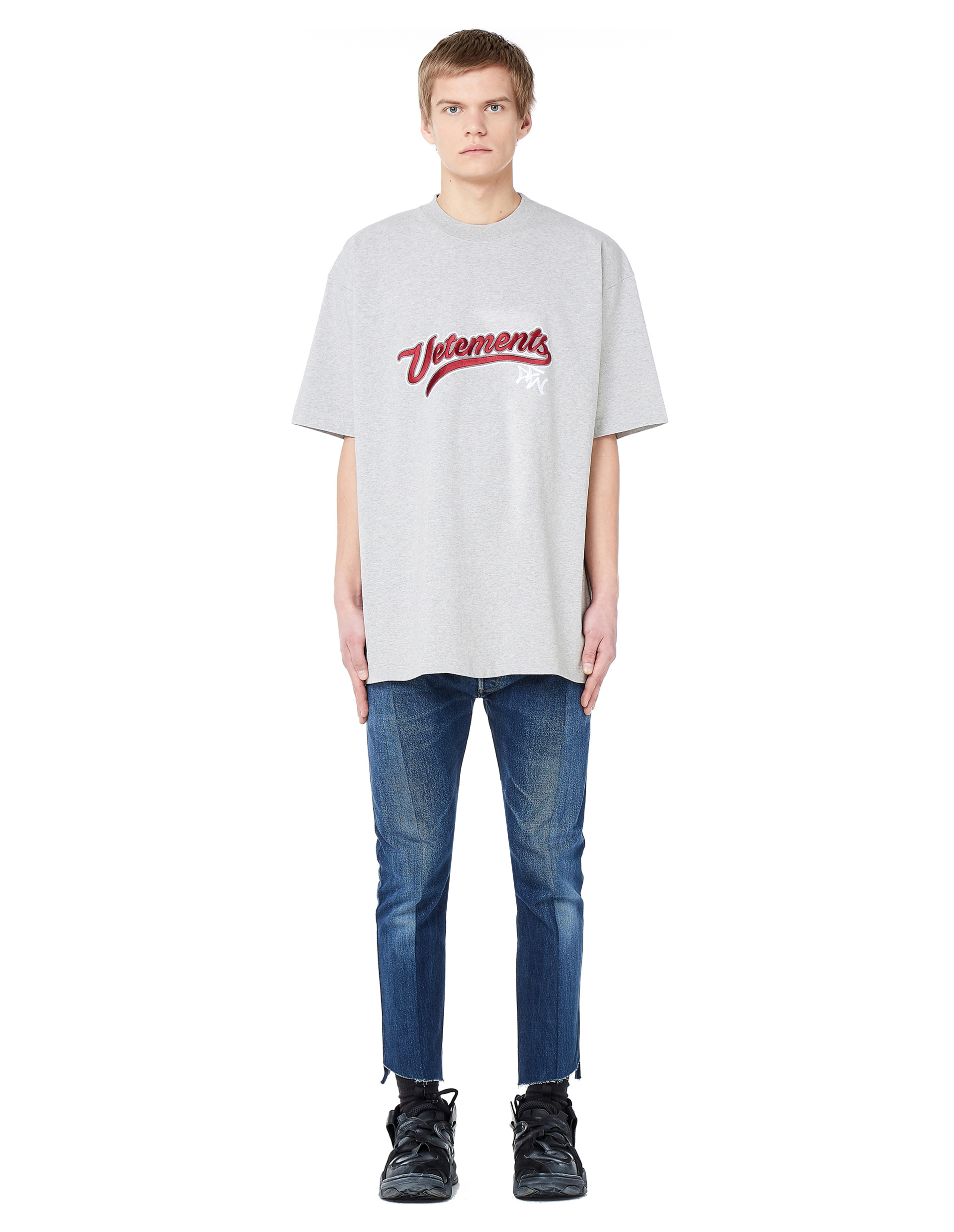 VETEMENTS Футболка с вышивкой с логотипом