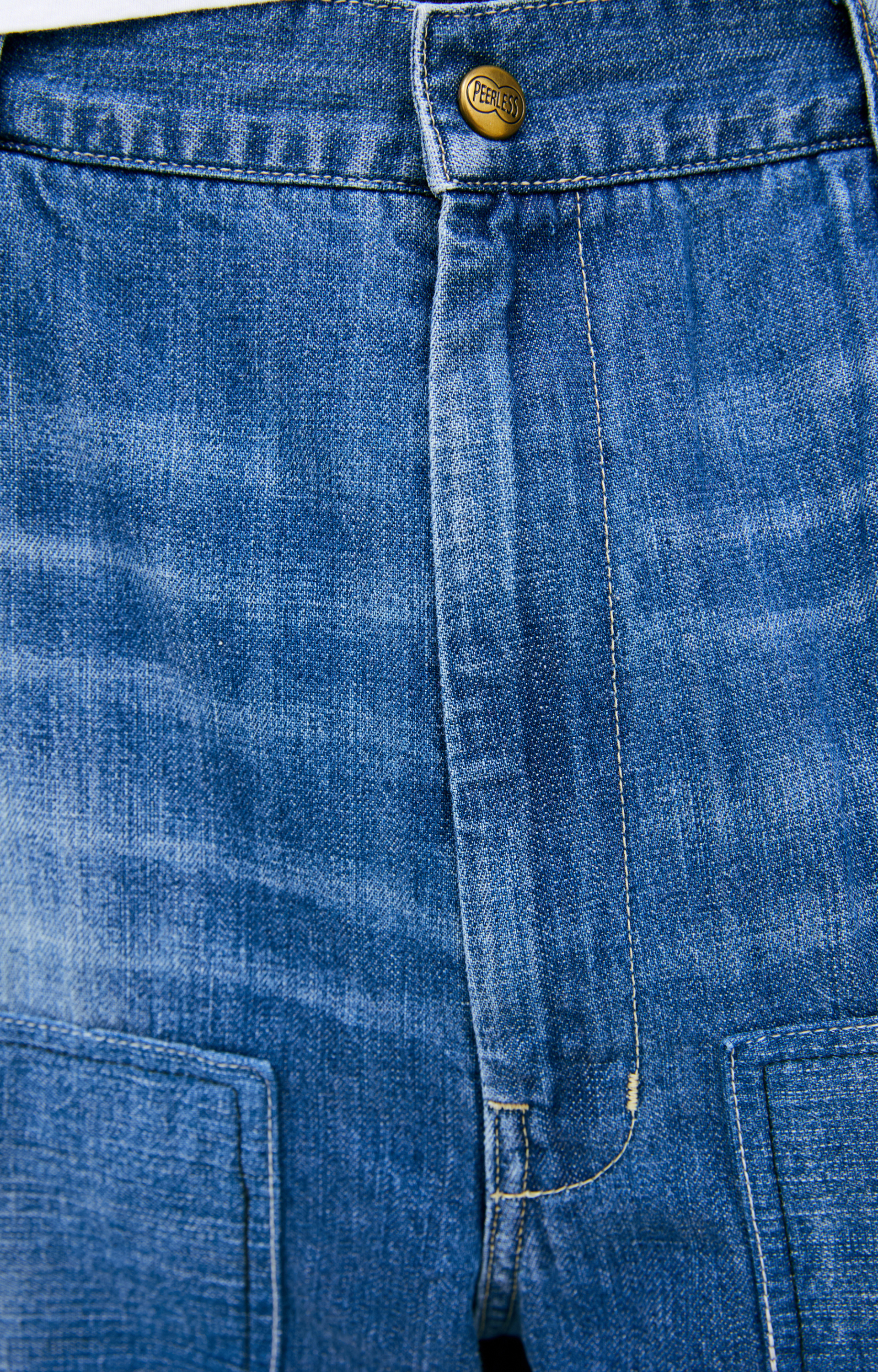 visvim Брюки-0125105005014 джинсы высокая посадка,выстир. колени. большие карманы,бананы,в краске,голубые