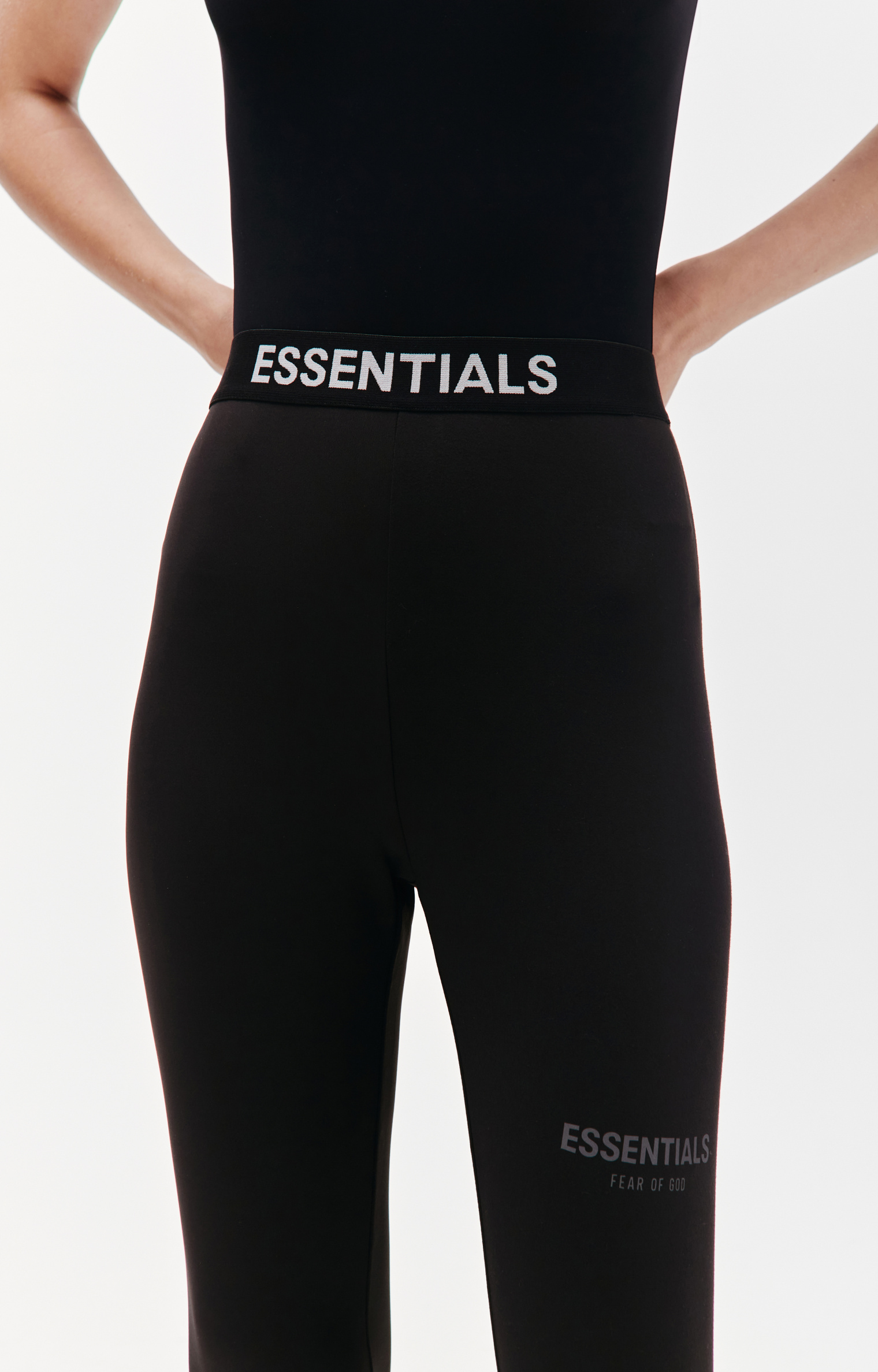 Fear of God Essentials Спортивные леггинсы черного цвета