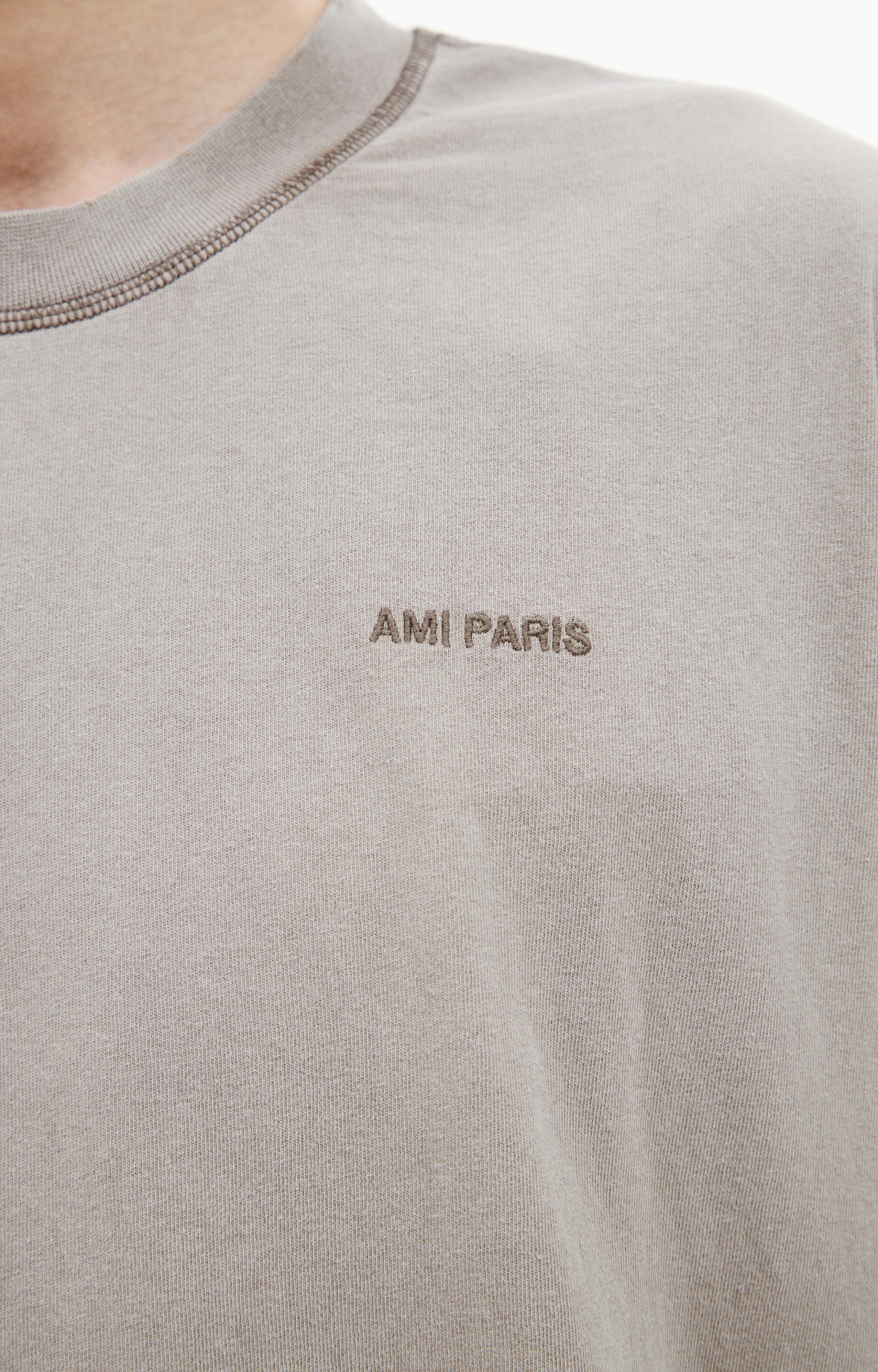 AMI PARIS Футболка с контрастными швами