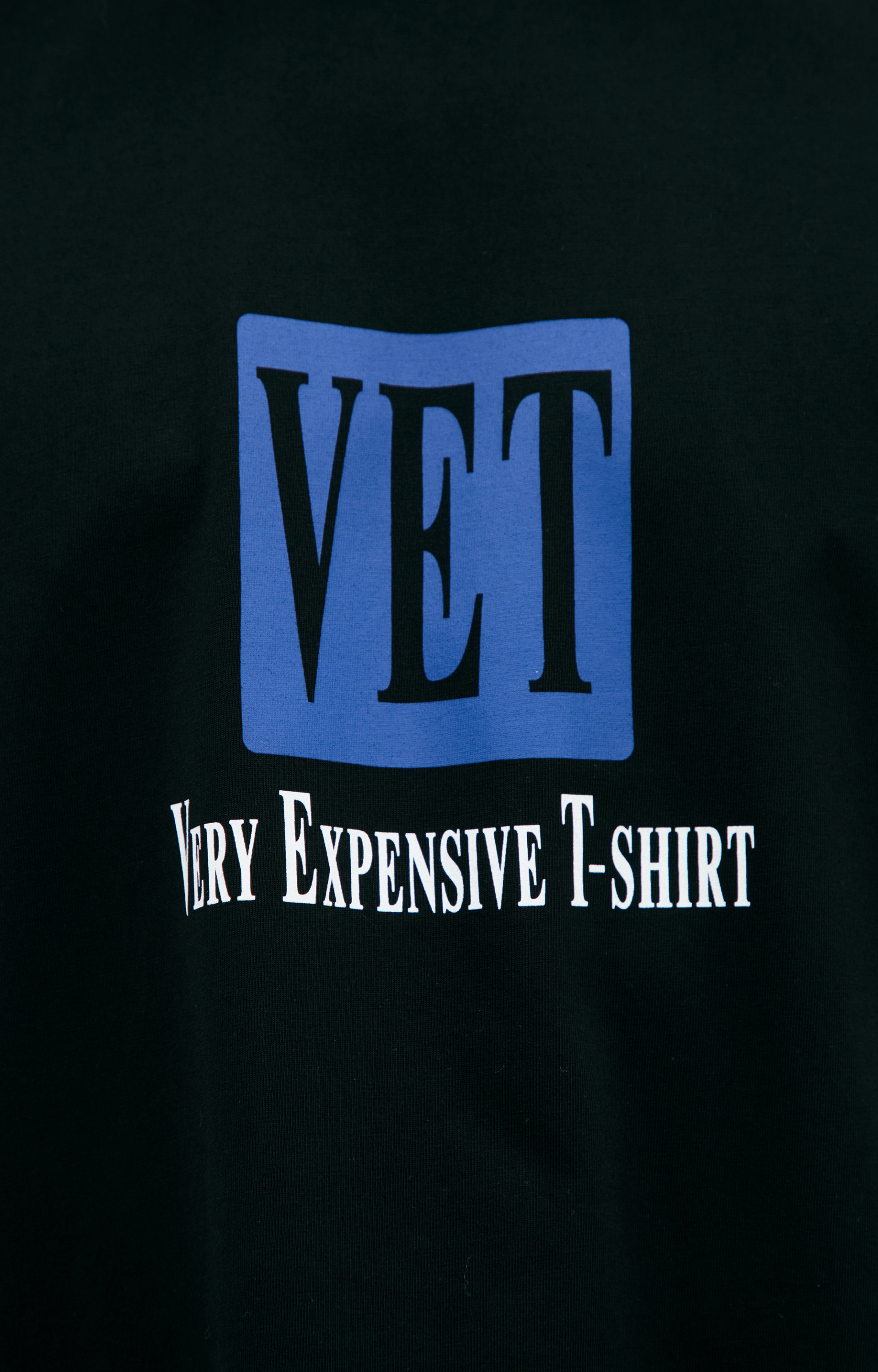 VETEMENTS Футболка \'Very Expensive\'