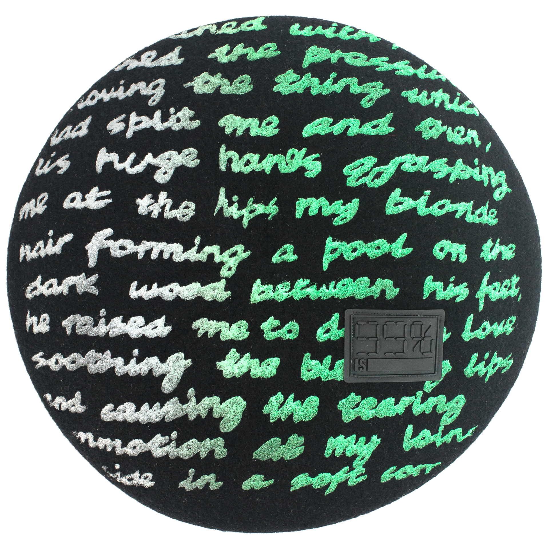 99% IS Черный берет с зеленым принтом