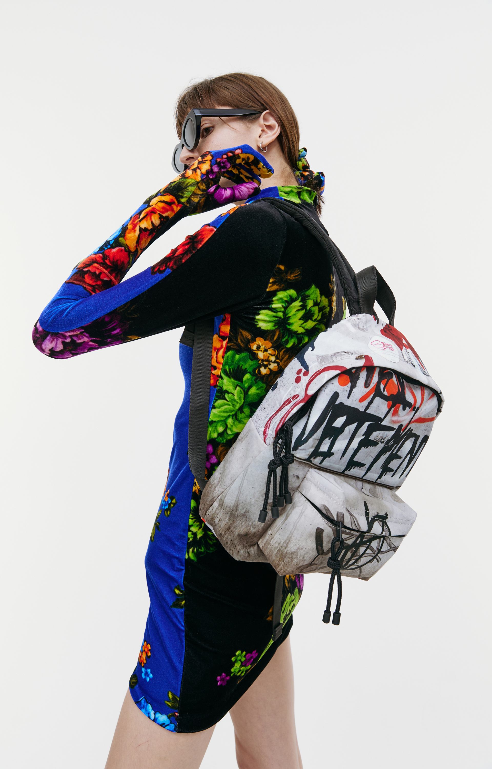 VETEMENTS Рюкзак с принтом граффити