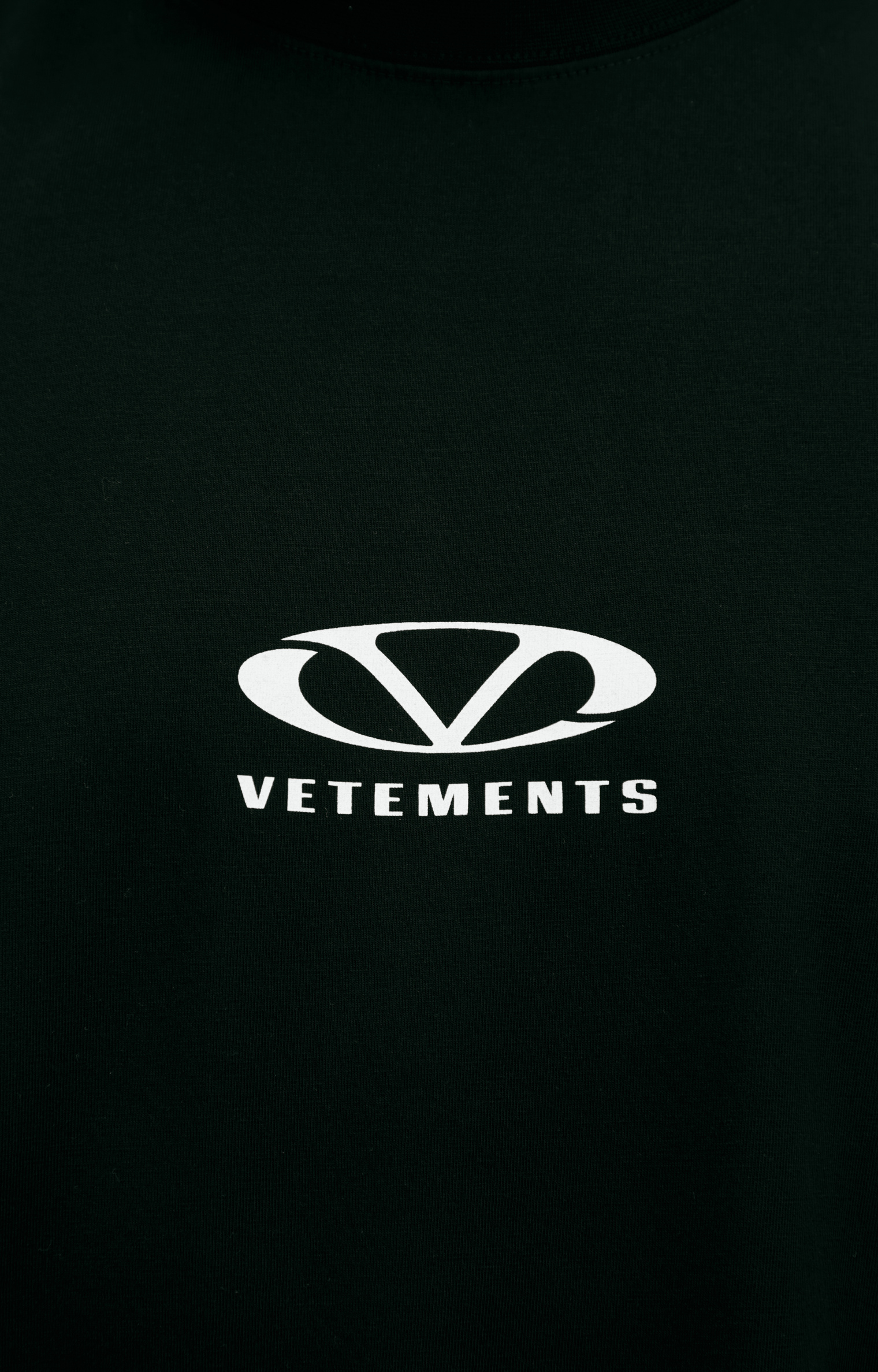 VETEMENTS Черная футболка с логотипом