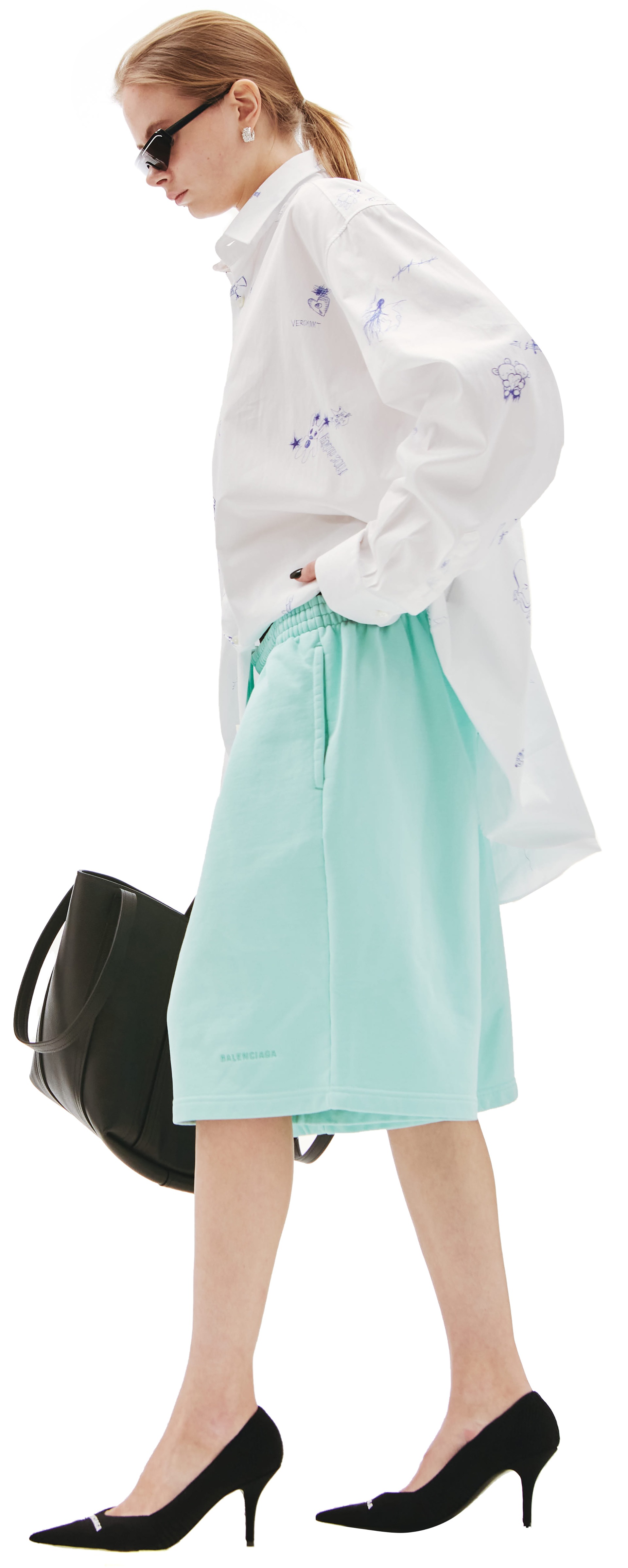 Balenciaga Широкие шорты с вышивкой логотипа