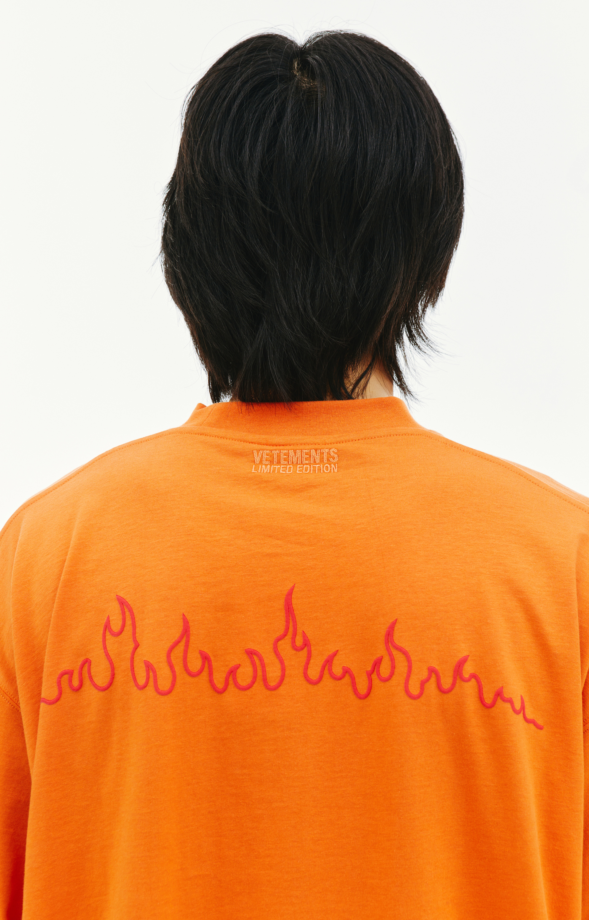 VETEMENTS Оверсайз футболка \'Hotter Than Your Ex\'