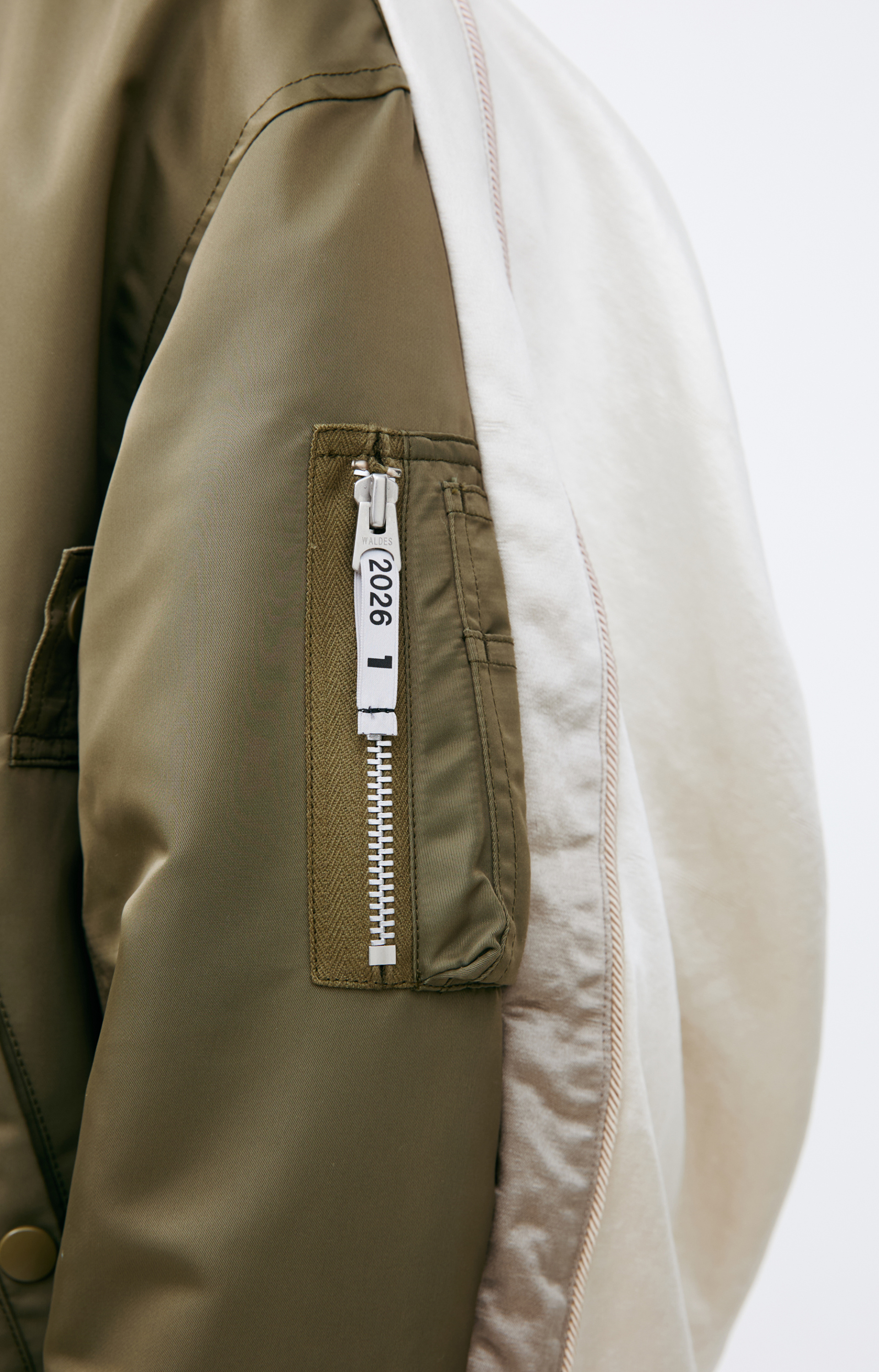 Maison Mihara Yasuhiro Двуцветный бомбер