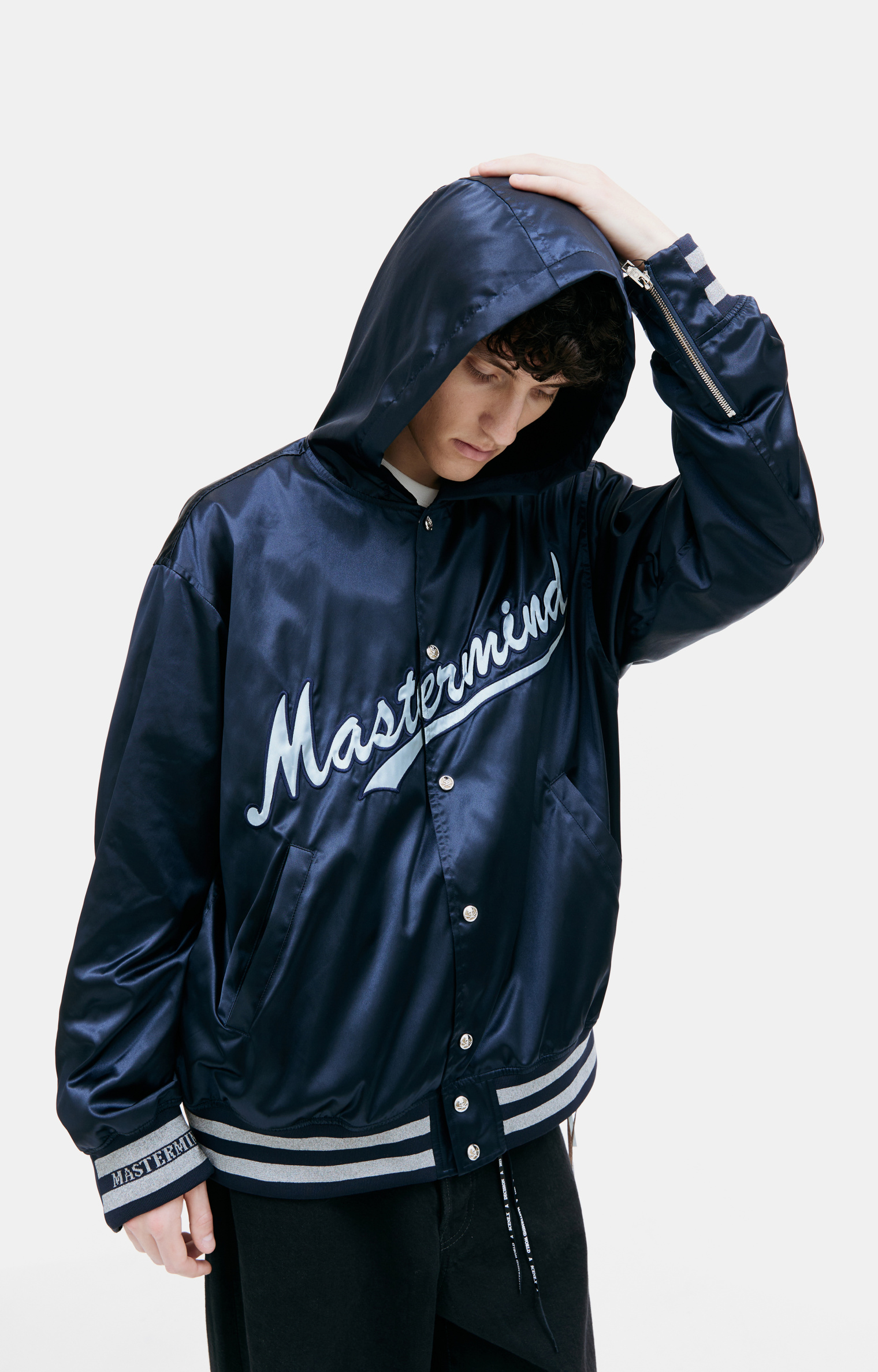 Mastermind WORLD Бомбер с вышивкой логотипа