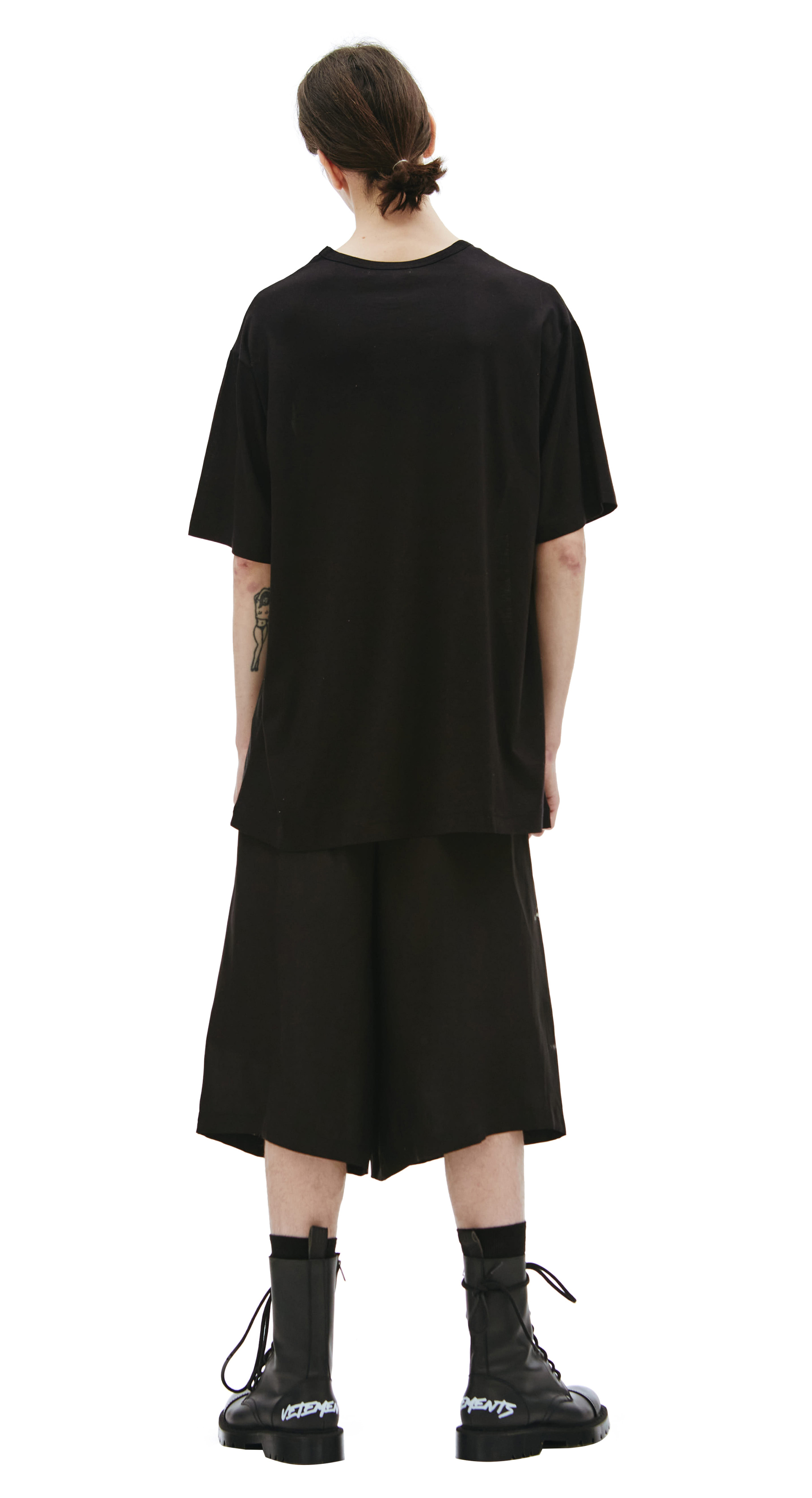 Yohji Yamamoto Черная футболка с эскизным принтом