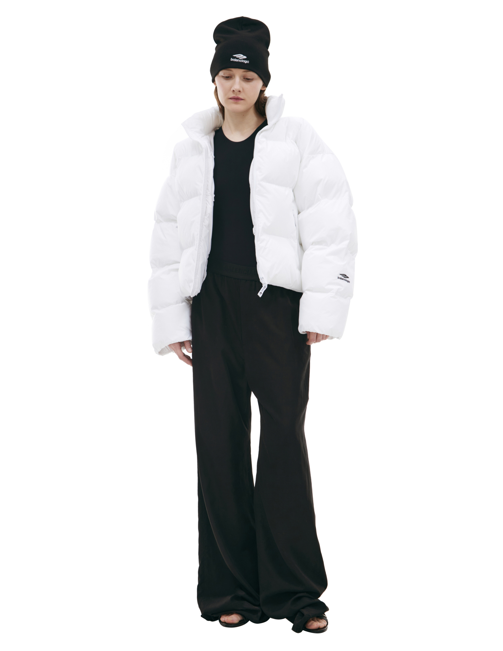 Balenciaga Пуховик-809489/TNO12/9000 укороченный, вышивка лого на вороте и рукавах, белый